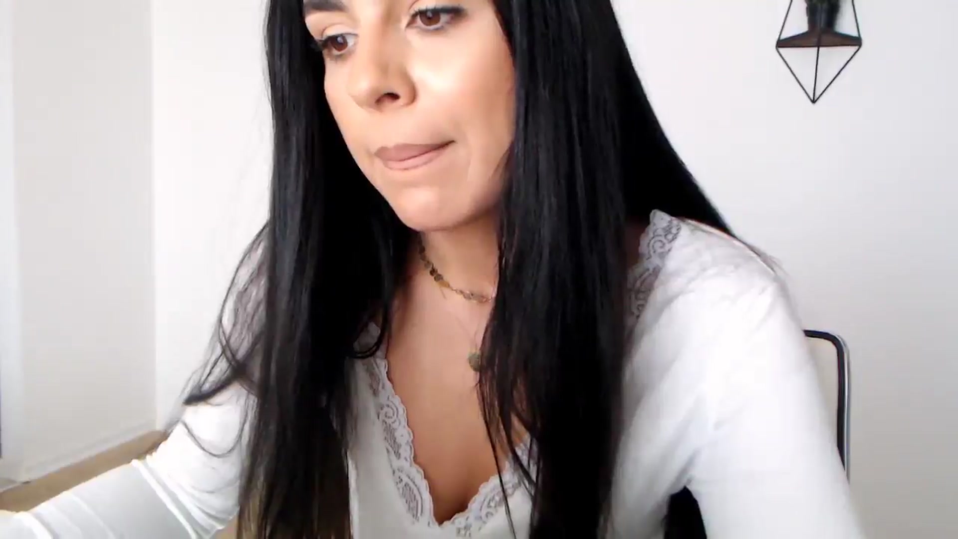 Gallery image thumbnail from Rose4Lucy's myfreecams stream on, 04/02/2026, 10:57 image 6 of 20
