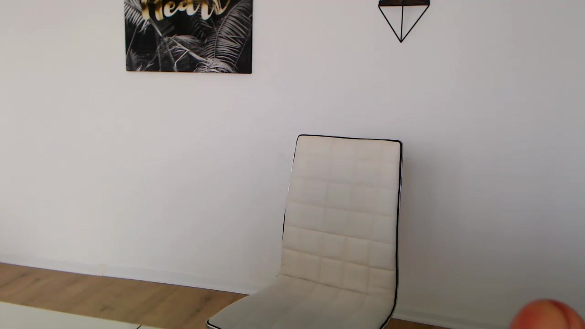 Gallery image thumbnail from Rose4Lucy's myfreecams stream on, 04/18/2026, 10:27 image 17 of 20