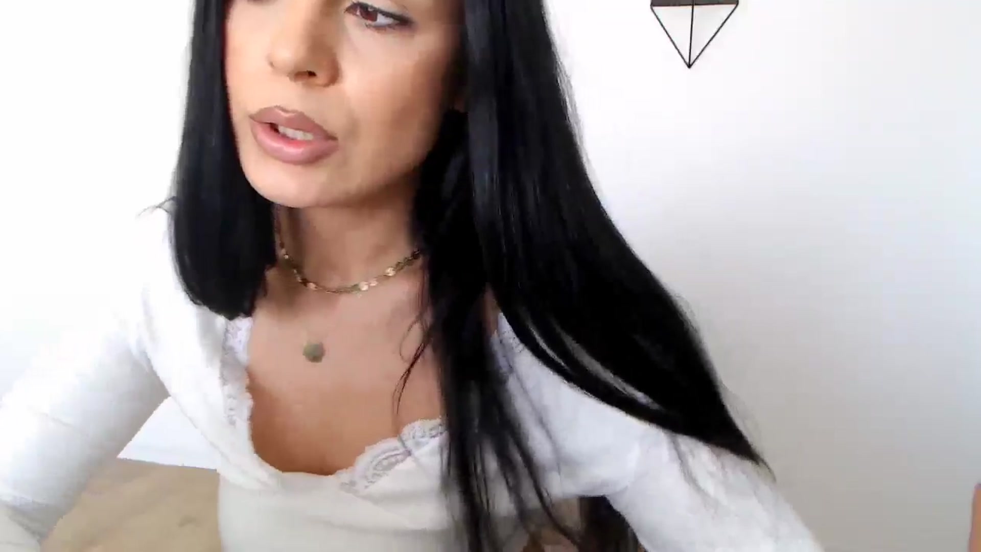 Gallery image thumbnail from Rose4Lucy's myfreecams stream on, 04/27/2026, 11:26 image 16 of 20