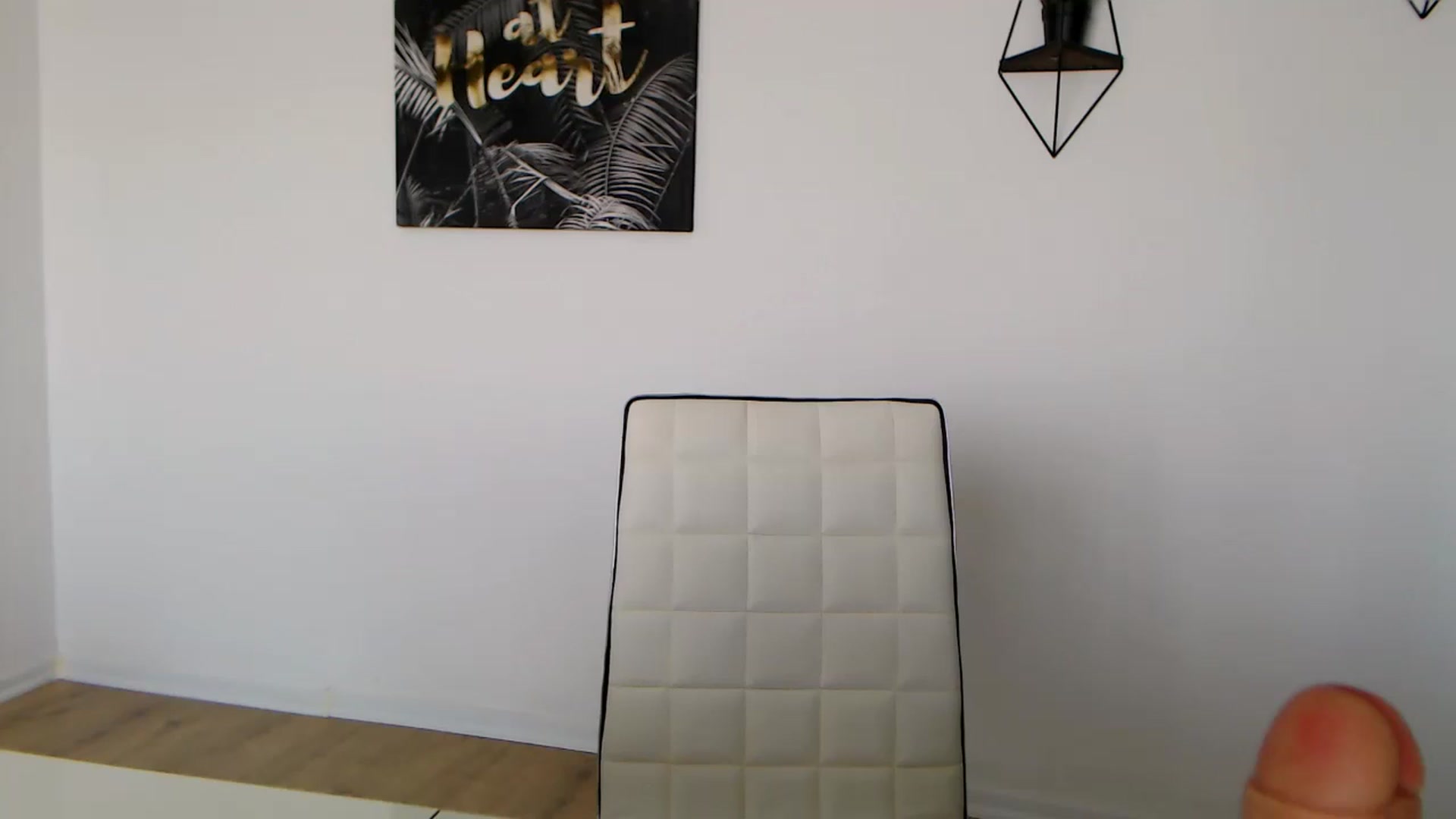 Gallery image thumbnail from Rose4Lucy's myfreecams stream on, 04/28/2026, 10:25 image 18 of 20