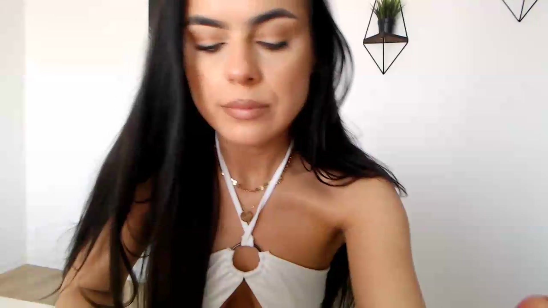 Gallery image thumbnail from Rose4Lucy's myfreecams stream on, 05/26/2026, 10:32 image 15 of 20