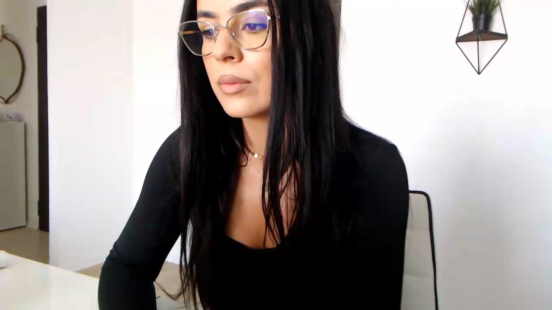 Gallery image thumbnail from Rose4Lucy's myfreecams stream on, 06/19/2026, 10:27 image 10 of 20