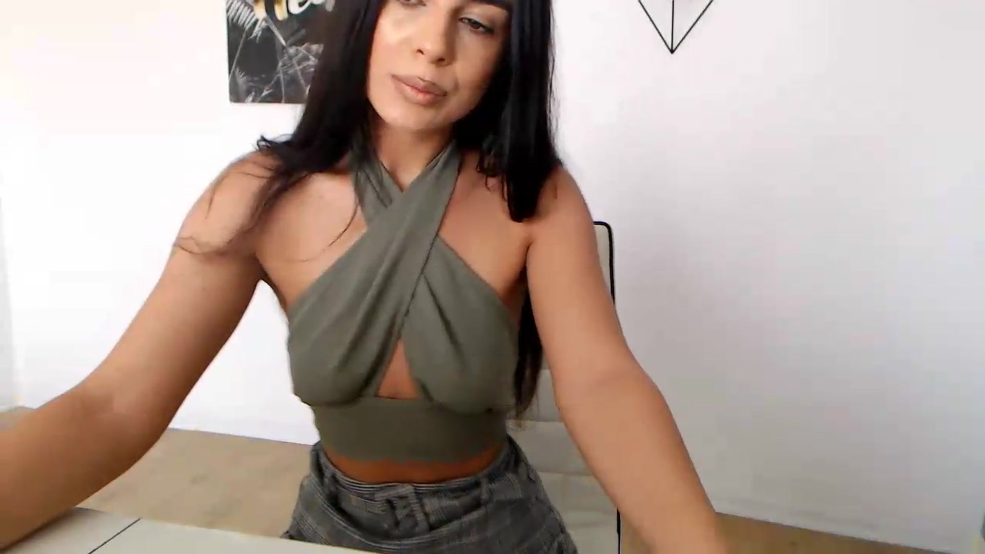 Gallery image thumbnail from Rose4Lucy's myfreecams stream on, 07/16/2026, 10:22 image 17 of 20