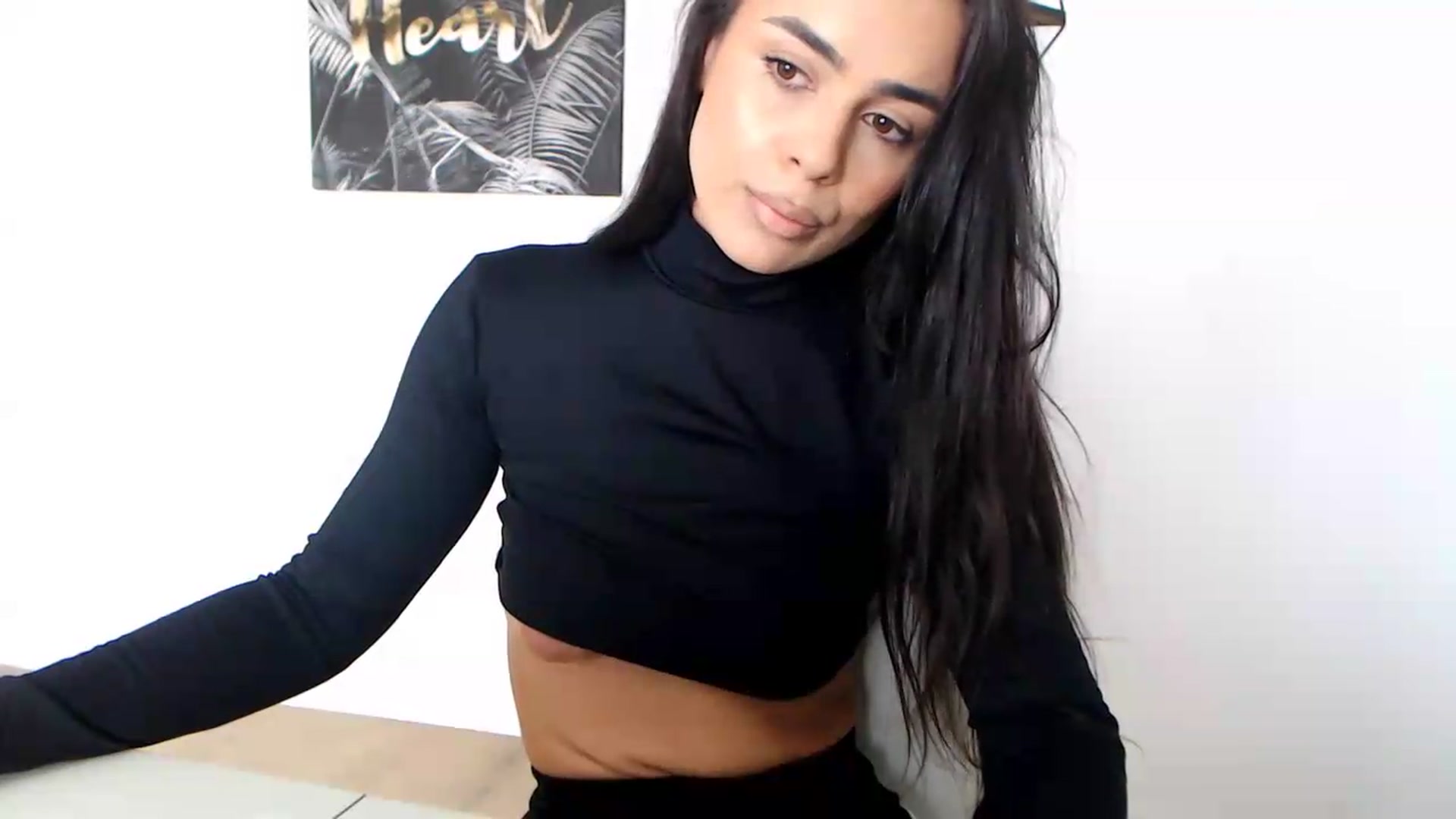 Gallery image thumbnail from Rose4Lucy's myfreecams stream on, 08/19/2026, 11:02 image 20 of 20