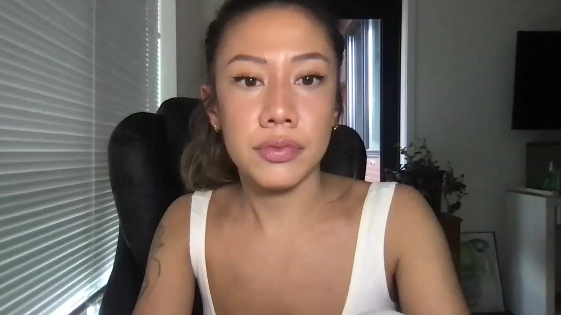 Gallery image thumbnail from RoseDewitt69's myfreecams stream on, 03/08/2023, 24:07 image 5 of 20