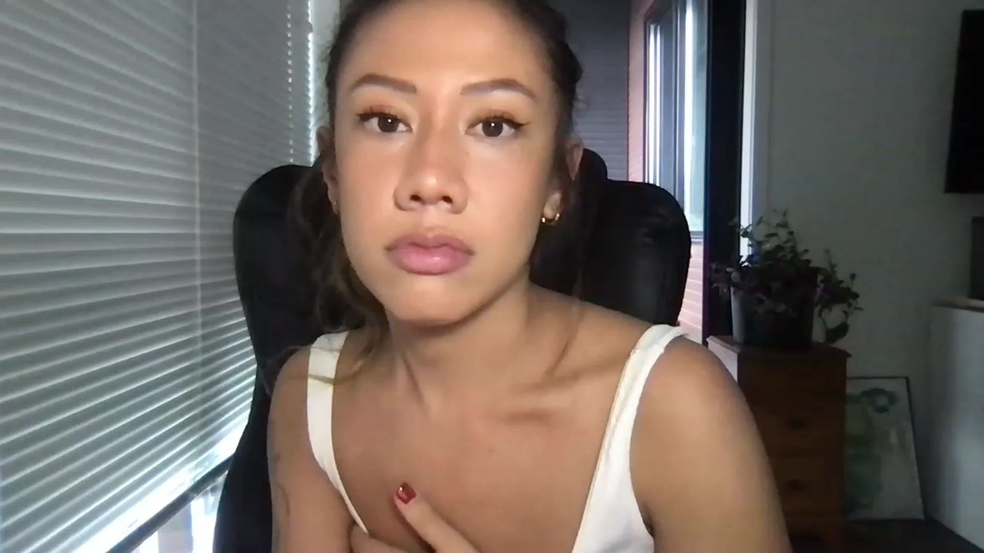 Gallery image thumbnail from RoseDewitt69's myfreecams stream on, 03/08/2023, 24:07 image 14 of 20