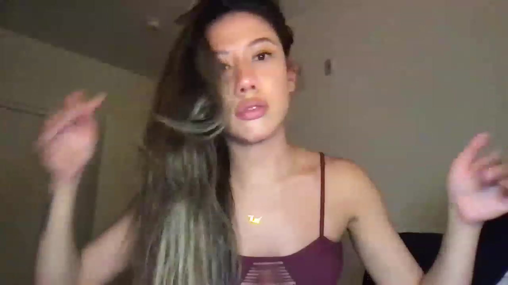 Gallery image thumbnail from RoseDewitt69's myfreecams stream on, 05/16/2023, 08:00 image 8 of 20