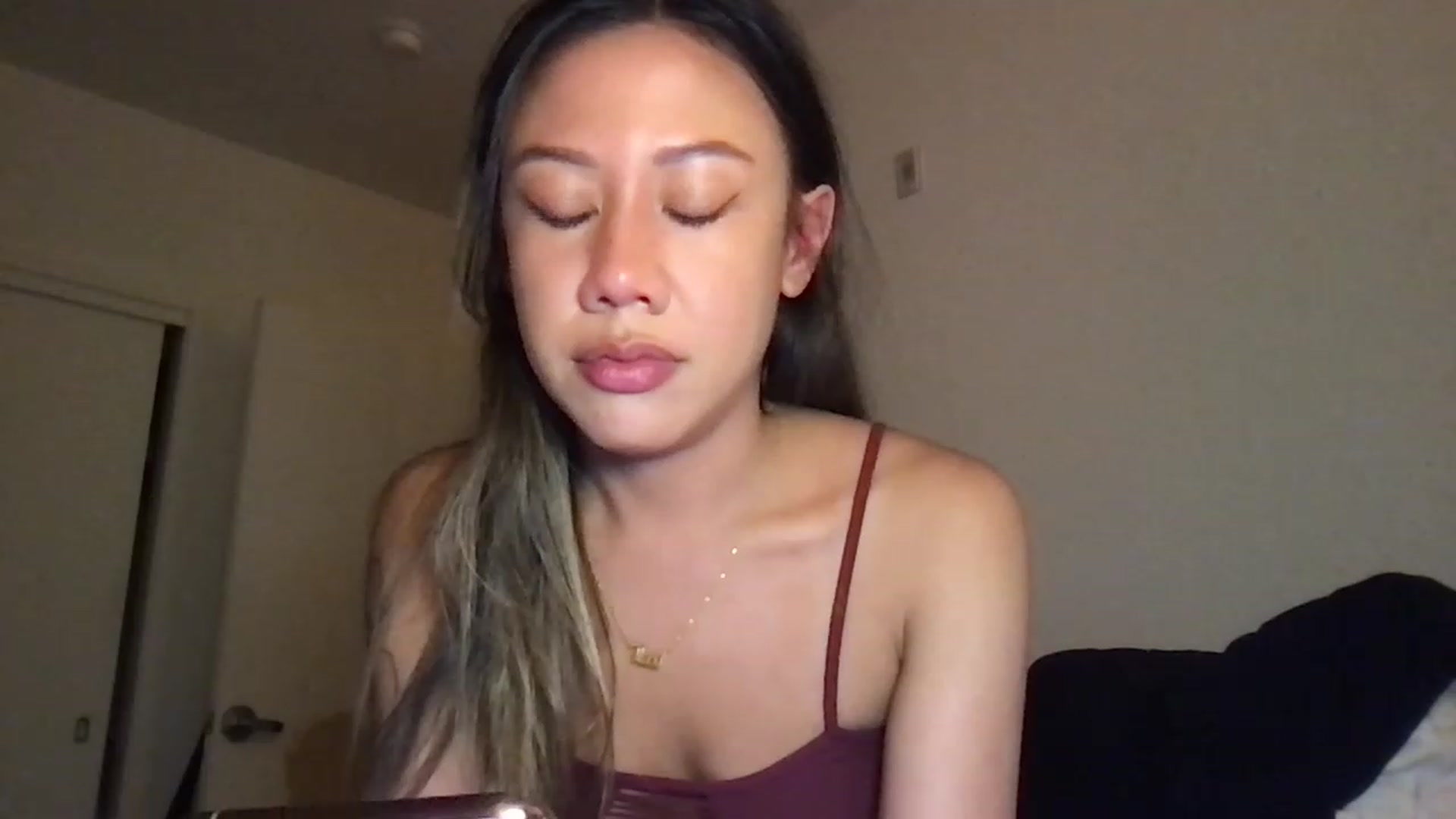 Gallery image thumbnail from RoseDewitt69's myfreecams stream on, 05/16/2023, 08:00 image 4 of 20