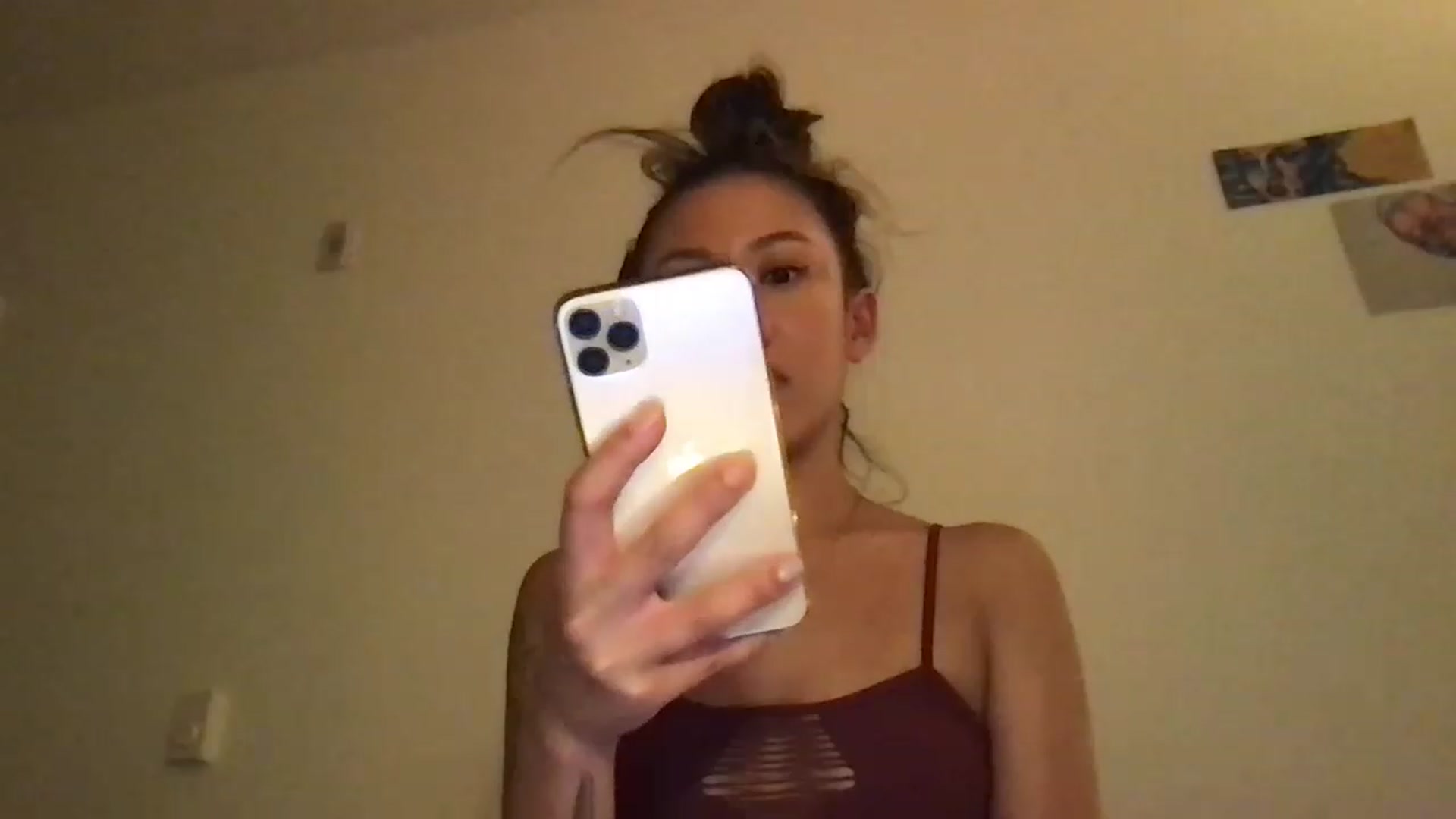 Gallery image thumbnail from RoseDewitt69's myfreecams stream on, 05/16/2023, 08:56 image 14 of 20