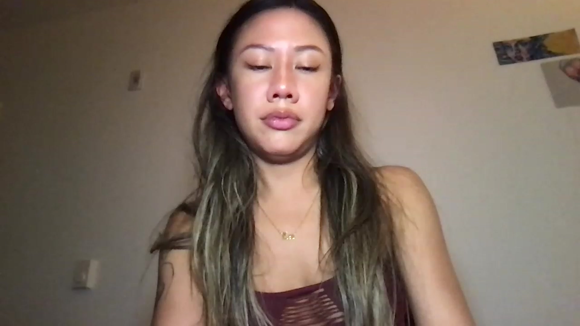 Gallery image thumbnail from RoseDewitt69's myfreecams stream on, 05/16/2023, 08:56 image 12 of 20