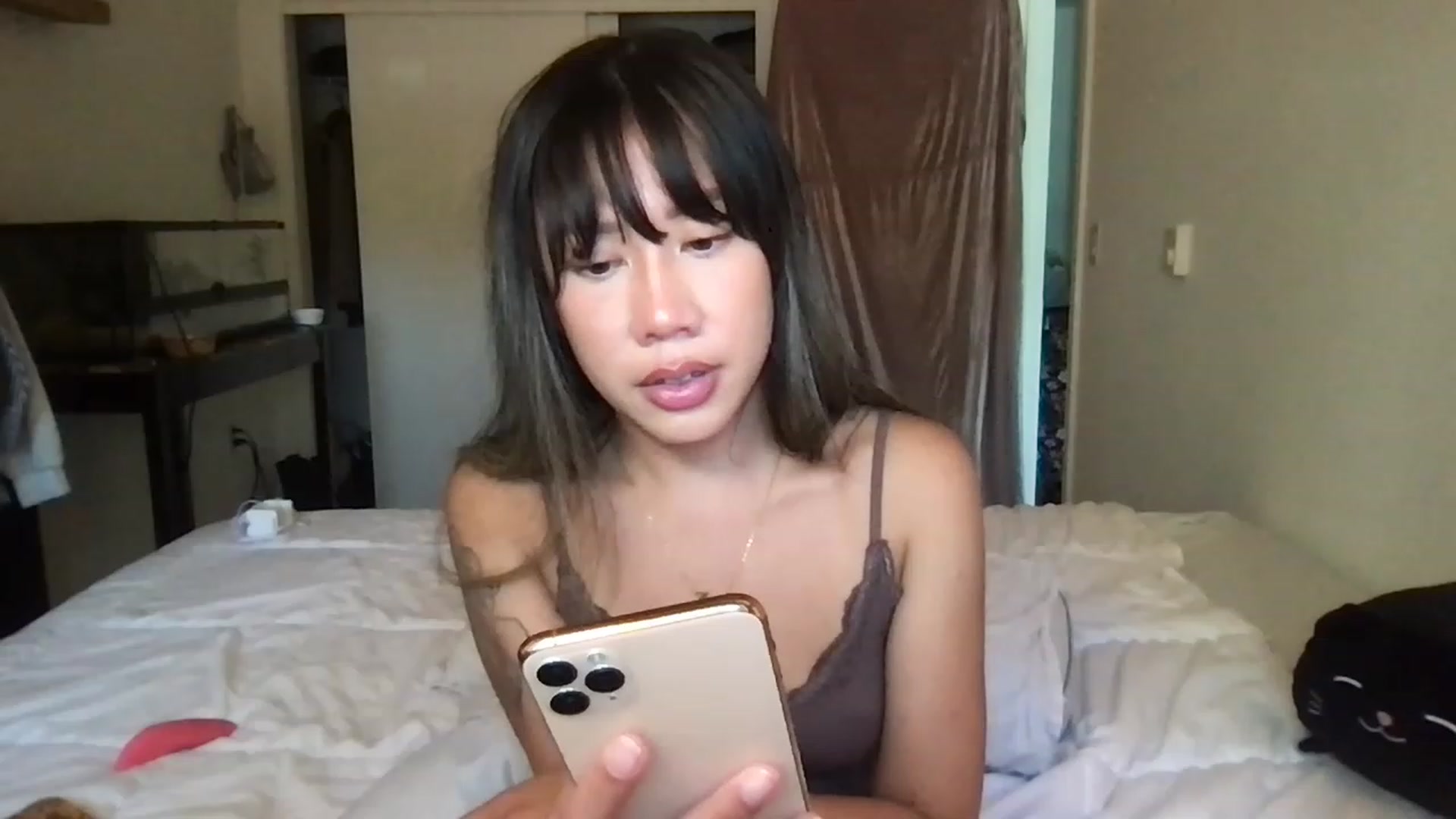 Gallery image thumbnail from RoseDewitt69's myfreecams stream on, 05/25/2023, 21:35 image 17 of 20