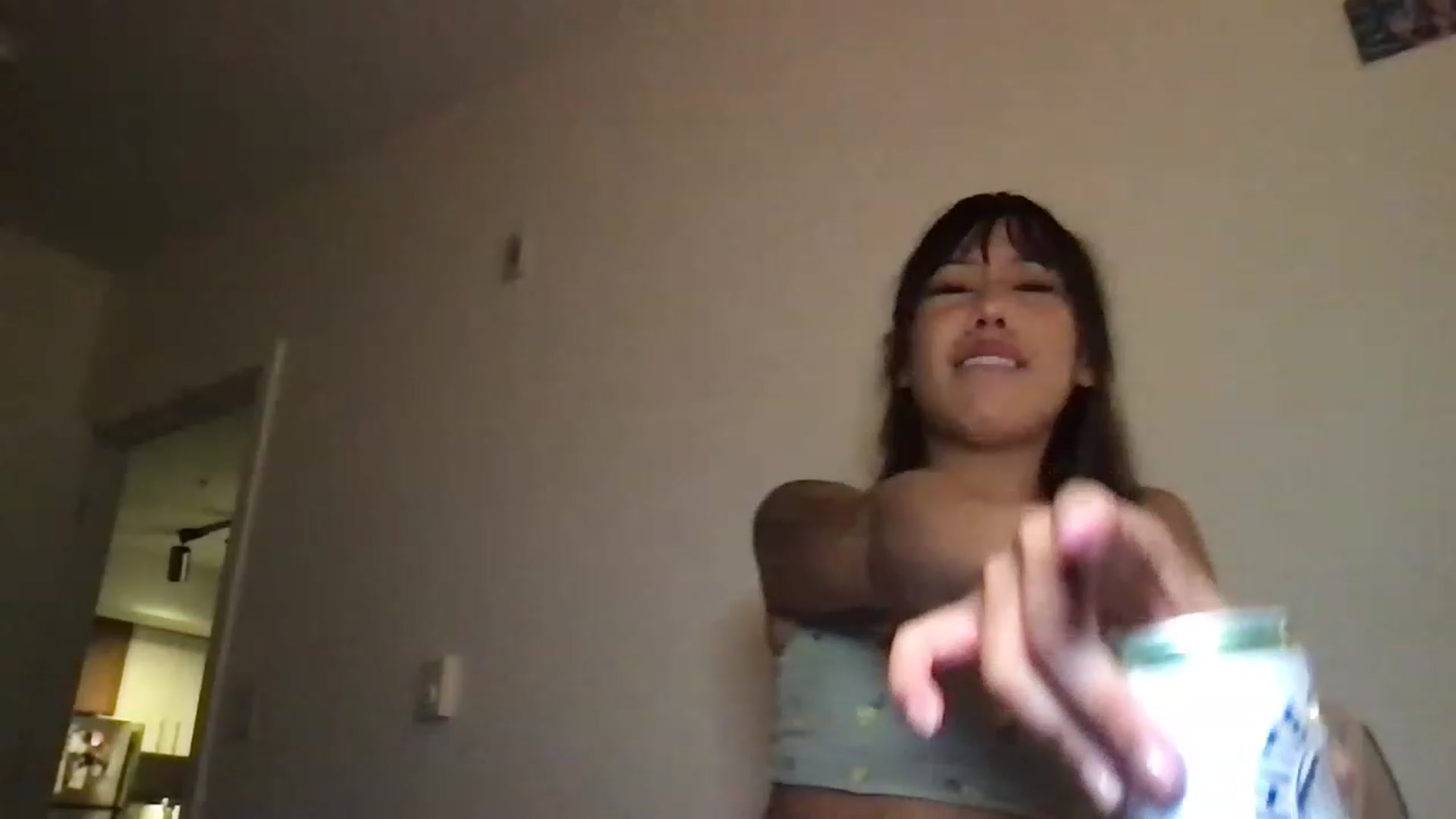 Gallery image thumbnail from RoseDewitt69's myfreecams stream on, 06/02/2023, 06:42 image 16 of 20