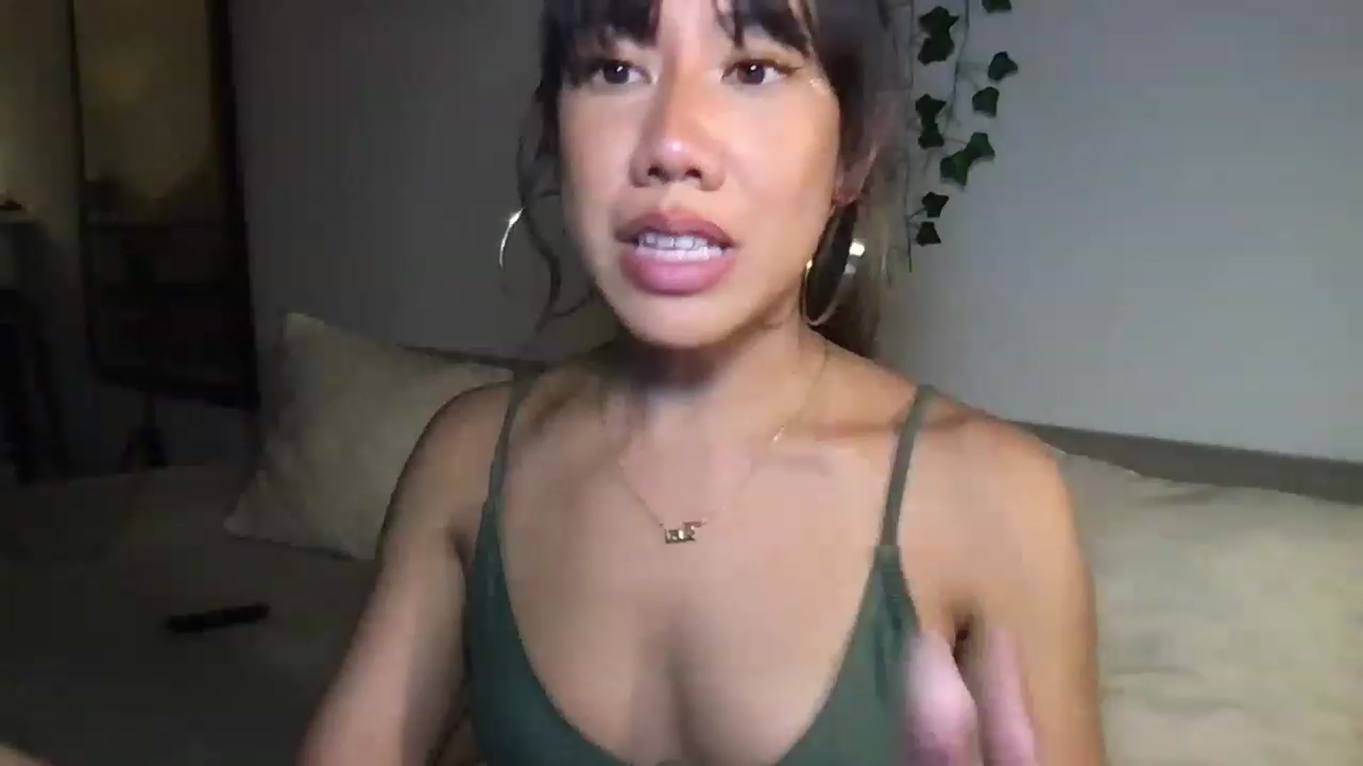 Gallery image thumbnail from RoseDewitt69's myfreecams stream on, 06/03/2023, 04:43 image 6 of 20