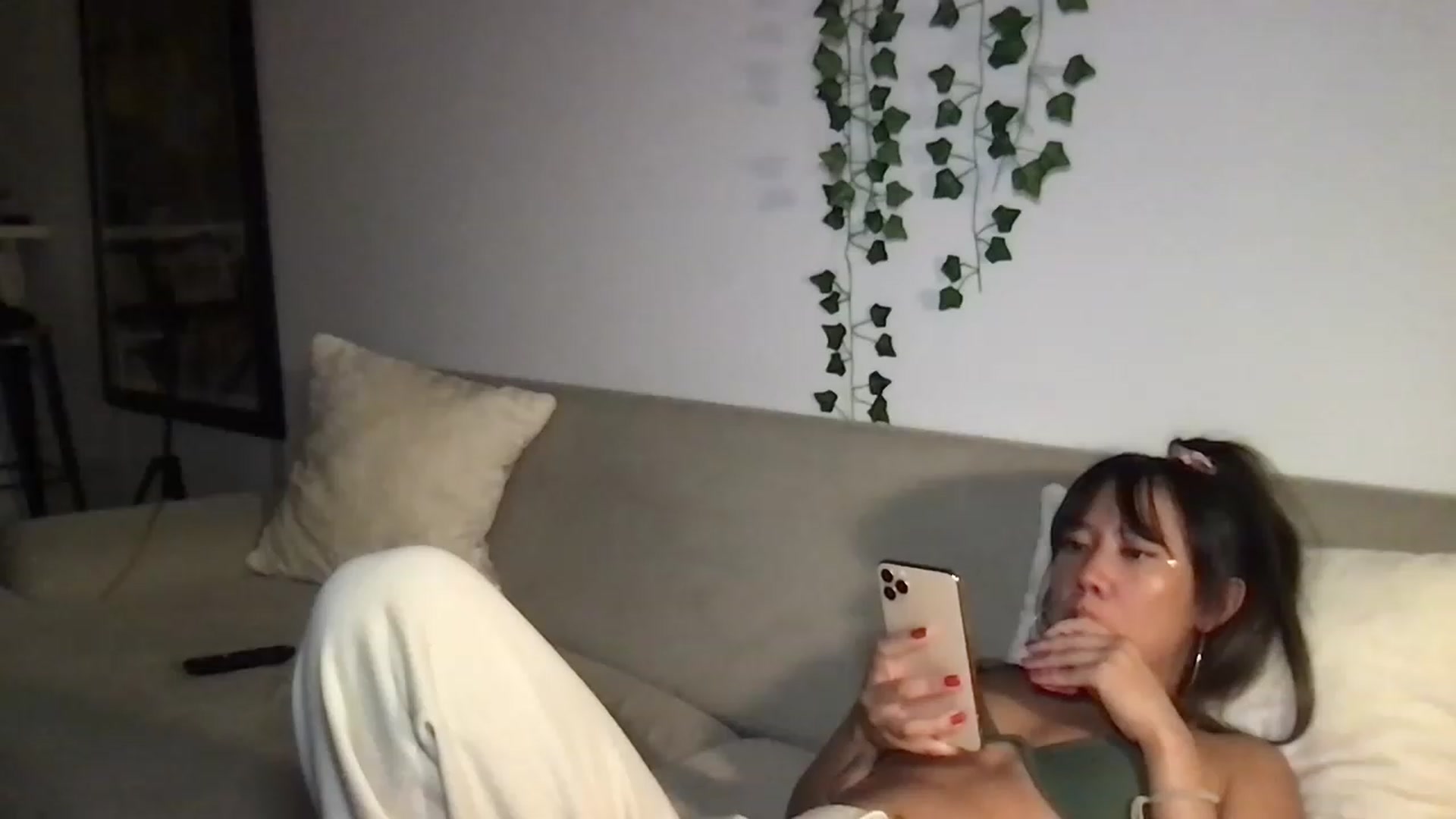Gallery image thumbnail from RoseDewitt69's myfreecams stream on, 06/03/2023, 04:43 image 5 of 20