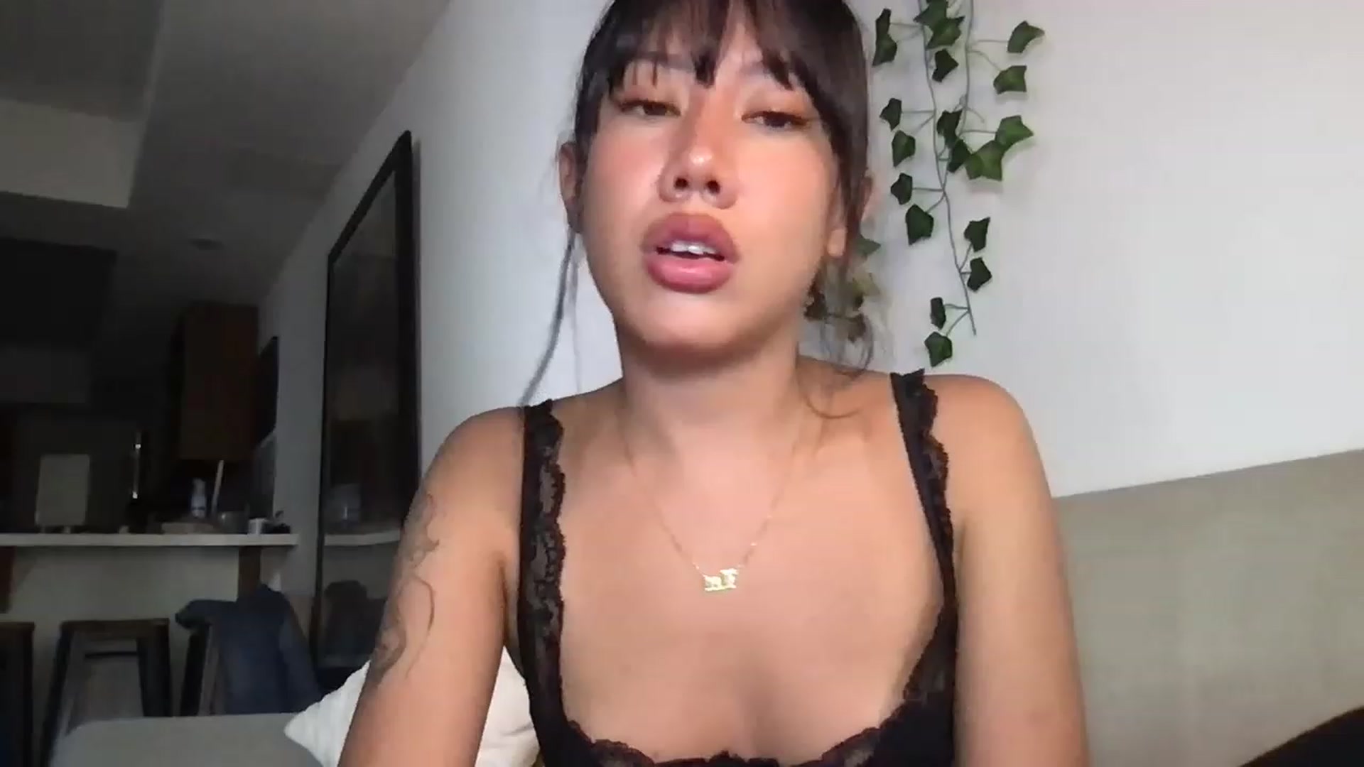 Gallery image thumbnail from RoseDewitt69's myfreecams stream on, 06/05/2023, 01:15 image 1 of 20
