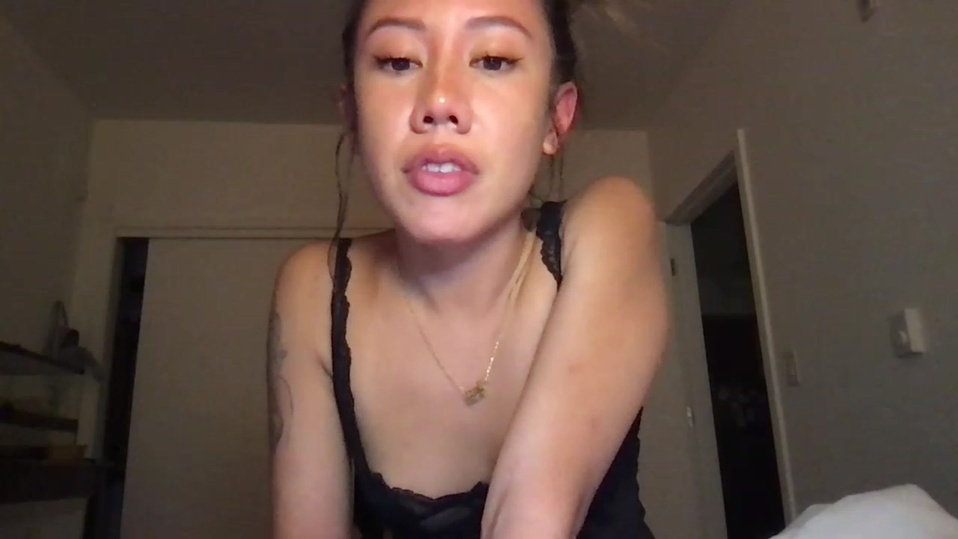 Gallery image thumbnail from RoseDewitt69's myfreecams stream on, 06/05/2023, 05:08 image 19 of 20