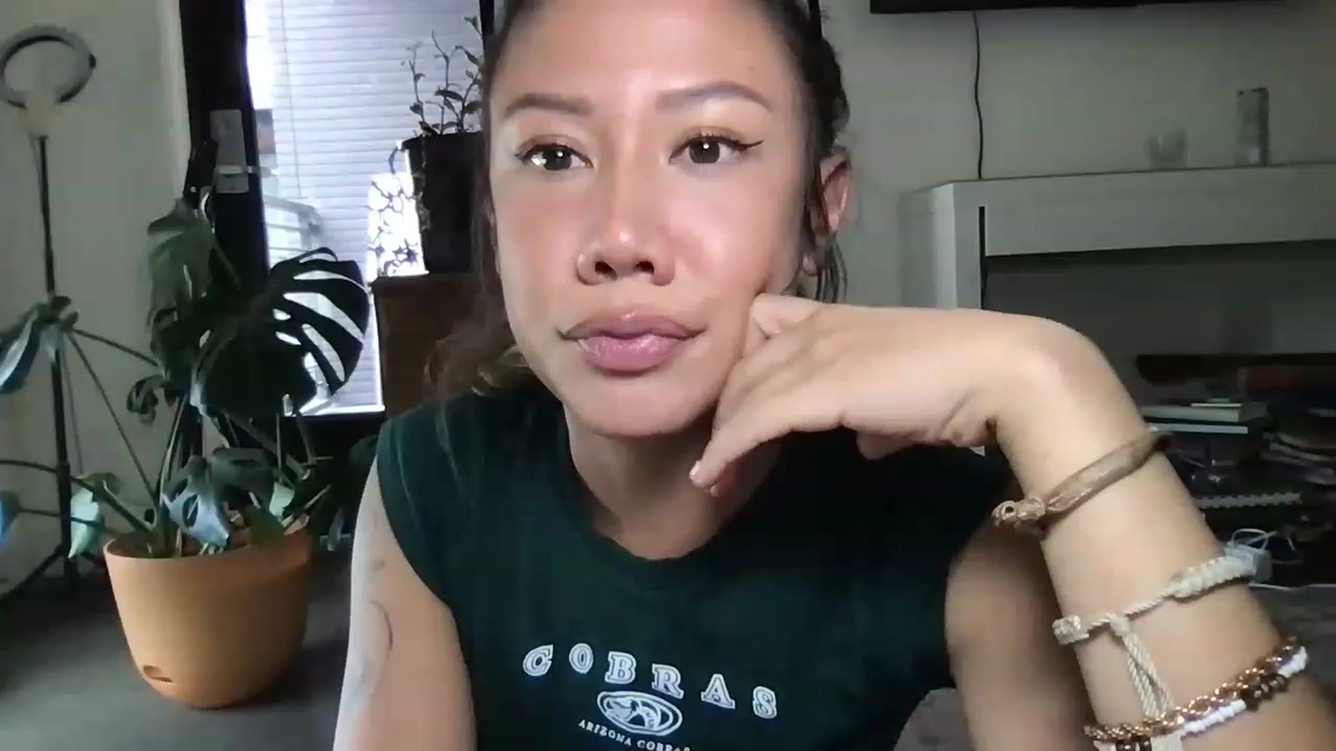 Gallery image thumbnail from RoseDewitt69's myfreecams stream on, 06/14/2023, 23:27 image 13 of 20