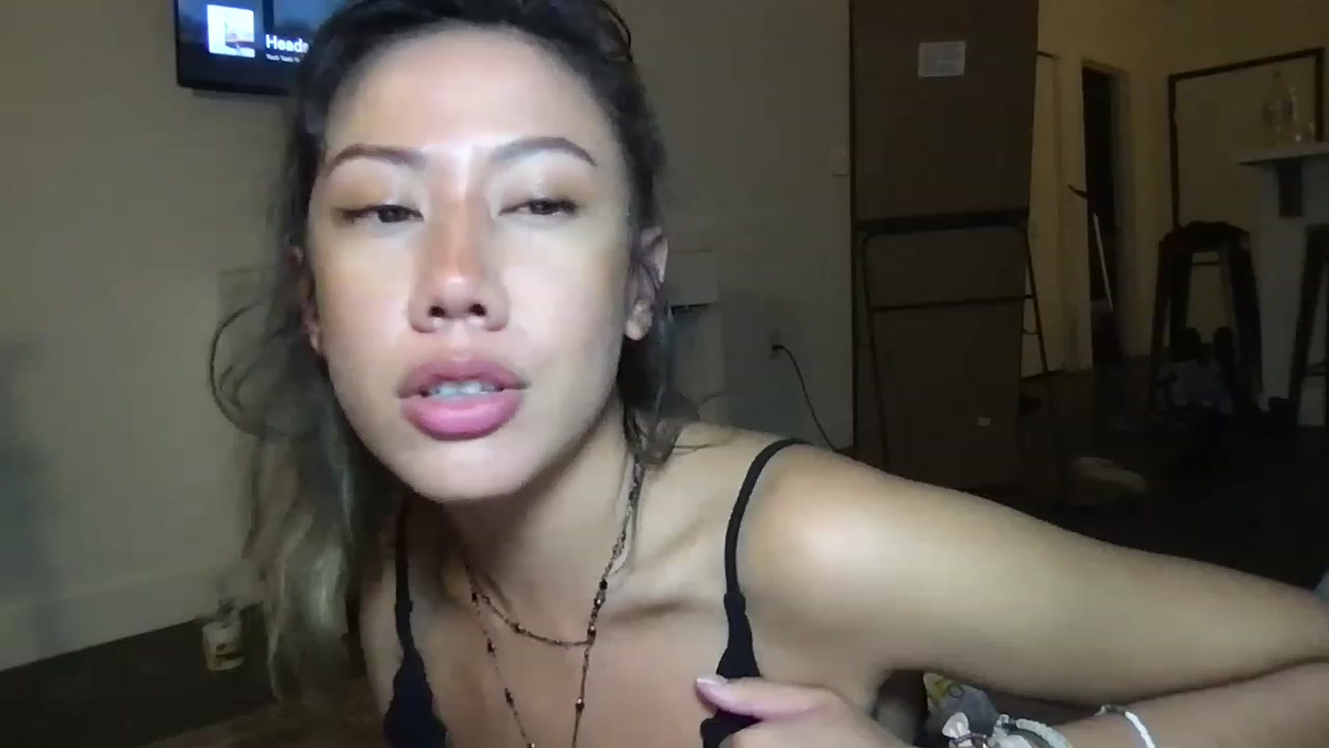 Gallery image thumbnail from RoseDewitt69's myfreecams stream on, 06/18/2023, 09:19 image 7 of 20