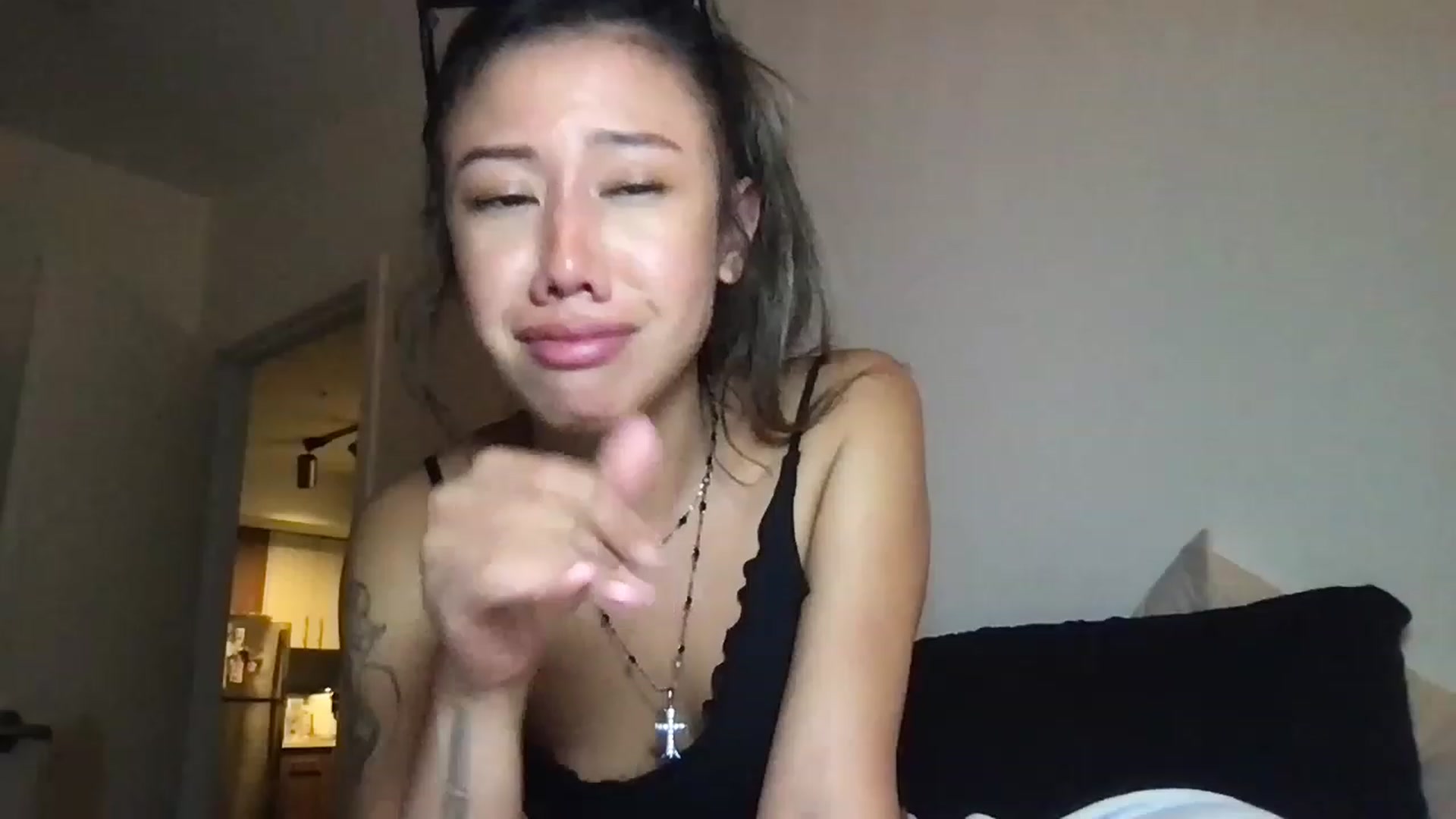 Gallery image thumbnail from RoseDewitt69's myfreecams stream on, 06/18/2023, 10:51 image 16 of 20