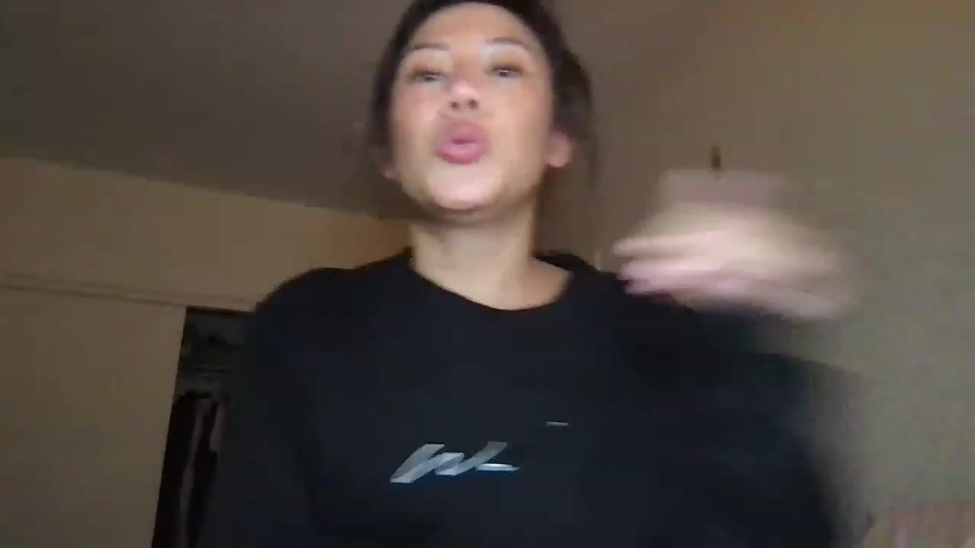 Gallery image thumbnail from RoseDewitt69's myfreecams stream on, 06/20/2023, 08:10 image 1 of 20