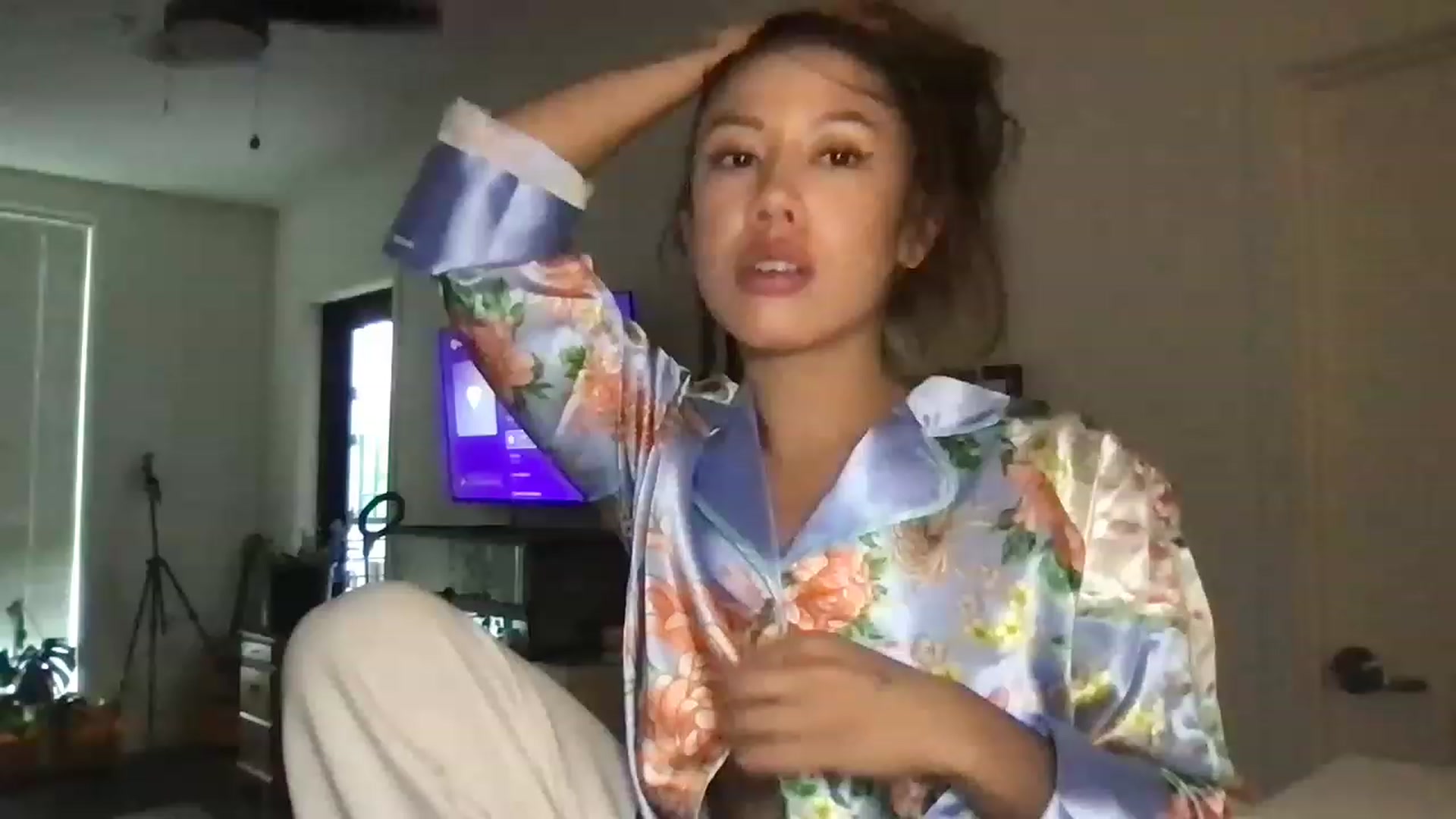 Gallery image thumbnail from RoseDewitt69's myfreecams stream on, 06/28/2023, 15:56 image 9 of 20