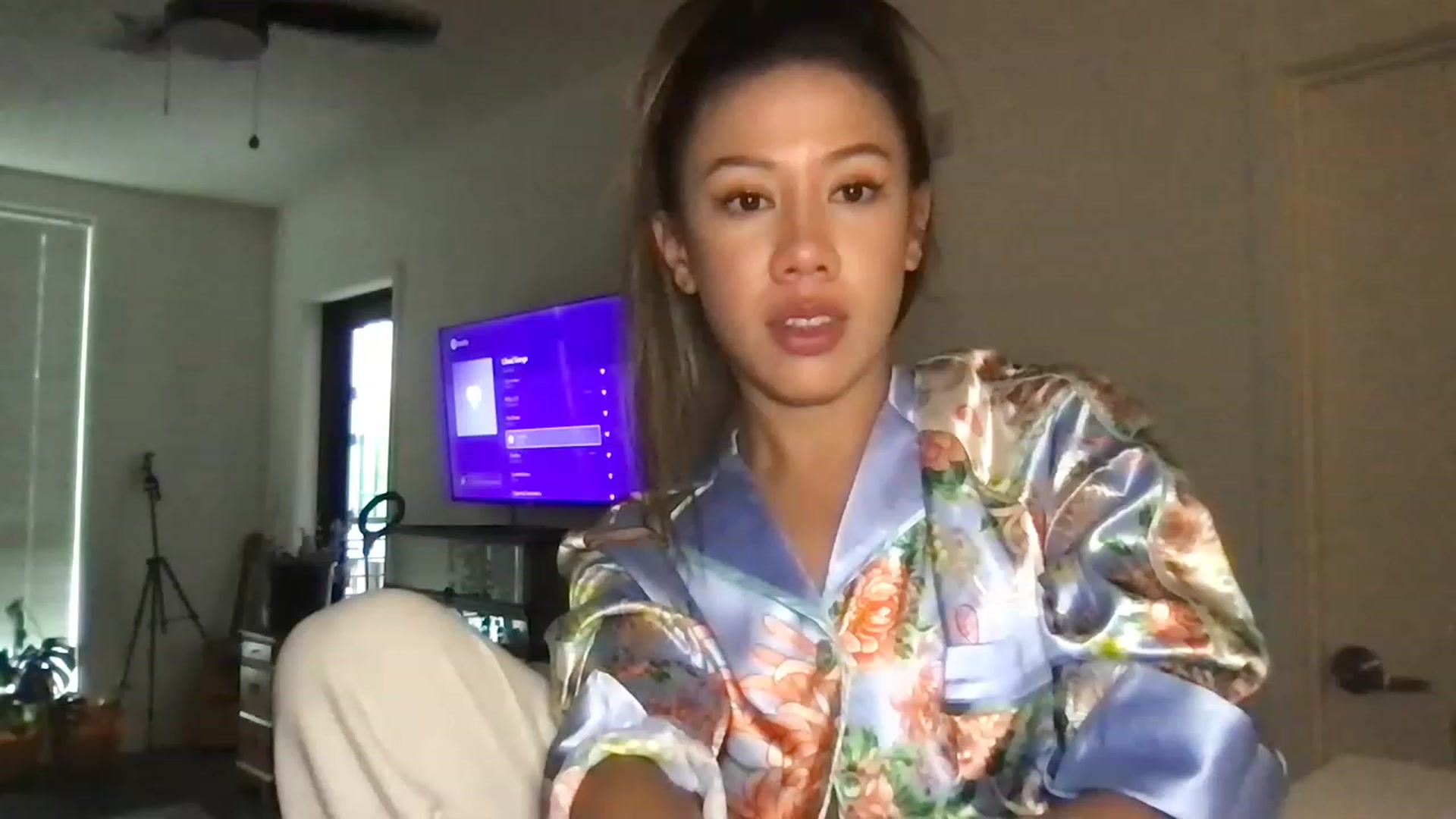 Gallery image thumbnail from RoseDewitt69's myfreecams stream on, 06/28/2023, 15:56 image 12 of 20