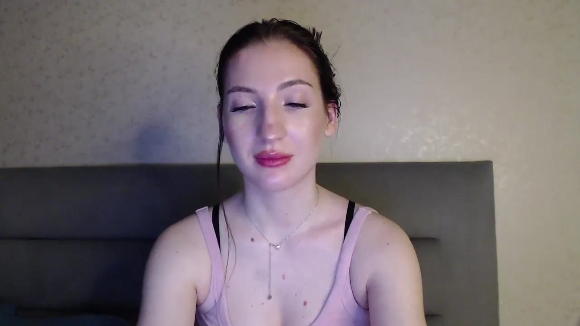 Gallery image thumbnail from RoseEs's myfreecams stream on, 03/08/2026, 01:04 image 13 of 20