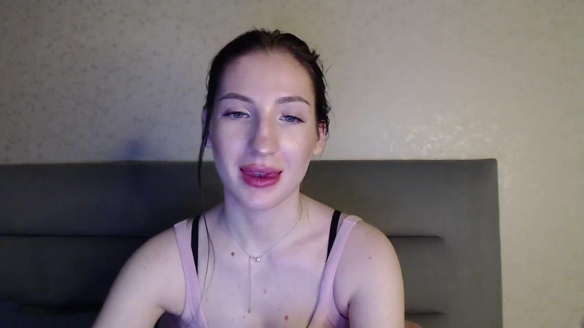 Gallery image thumbnail from RoseEs's myfreecams stream on, 03/08/2026, 01:04 image 19 of 20