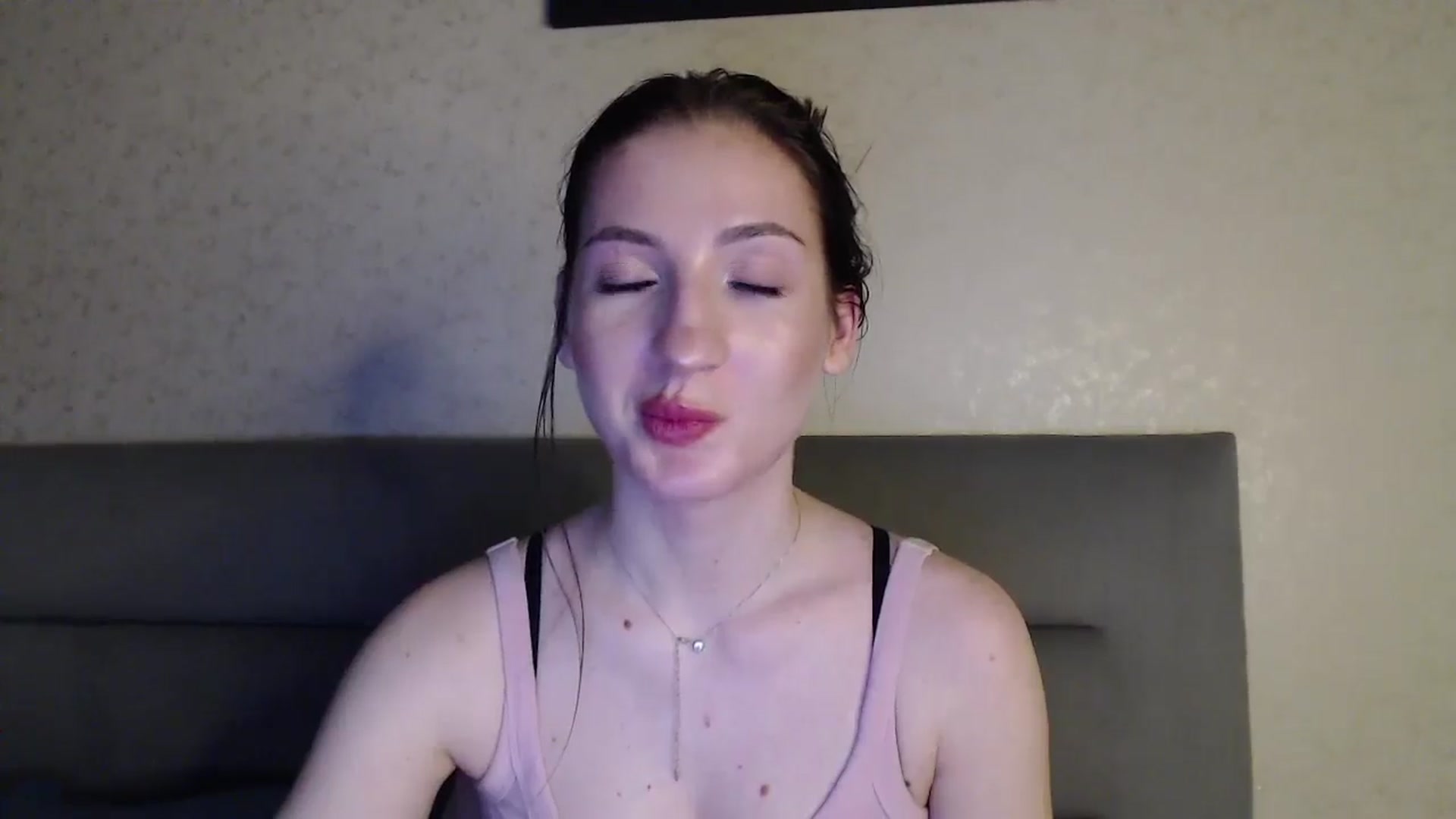 Gallery image thumbnail from RoseEs's myfreecams stream on, 03/08/2026, 01:04 image 10 of 20