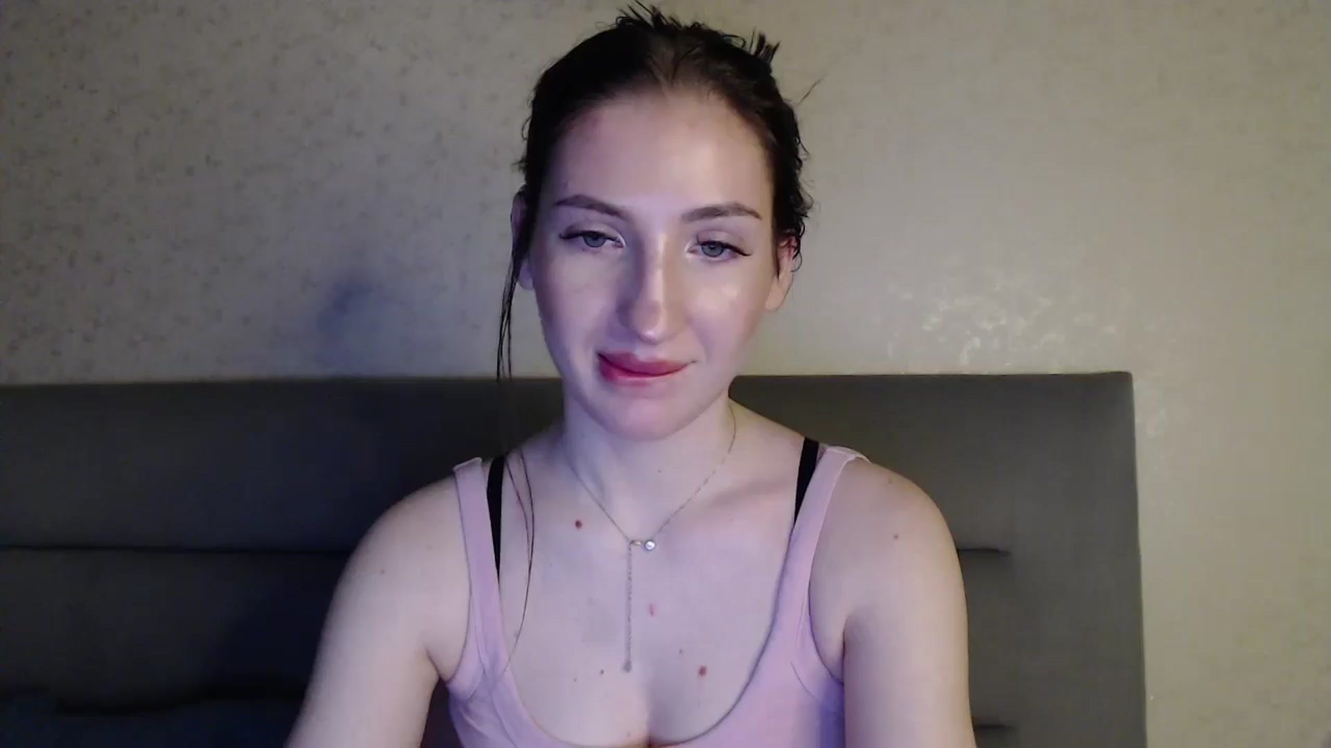 Gallery image thumbnail from RoseEs's myfreecams stream on, 03/08/2026, 01:04 image 8 of 20