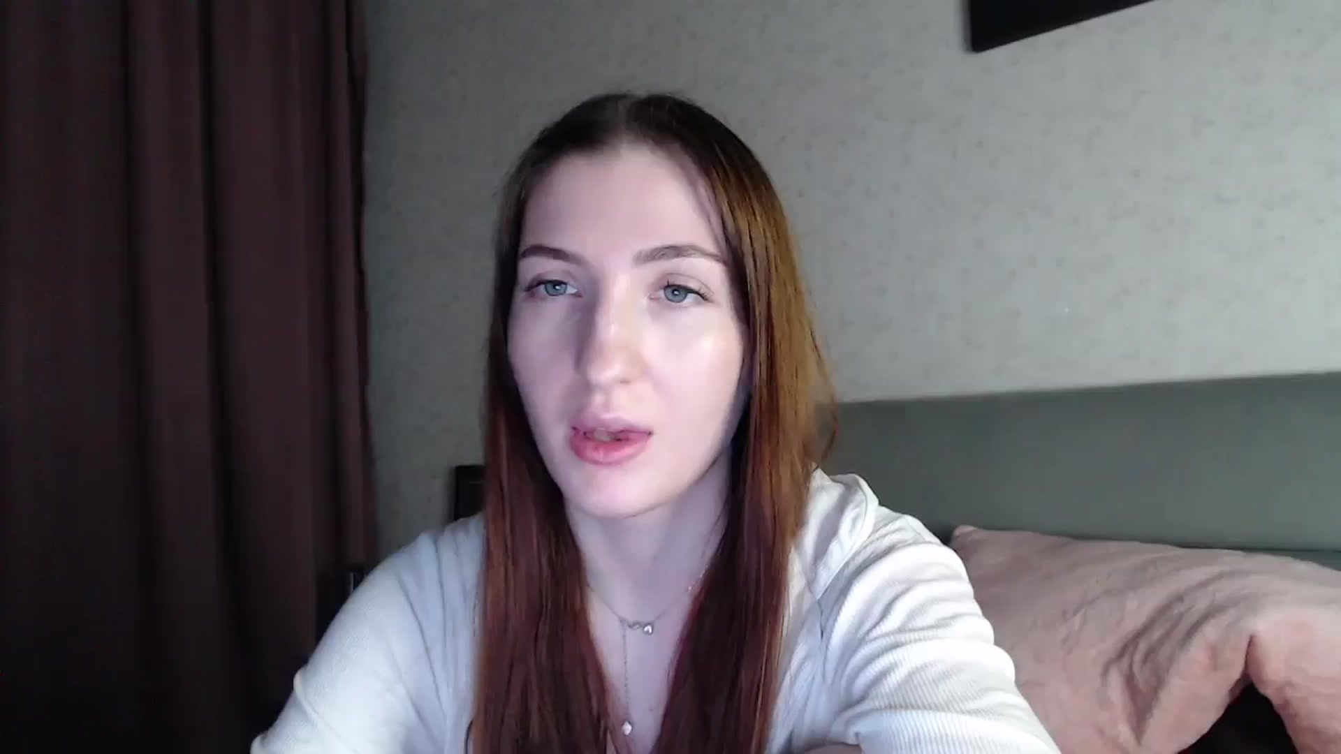 Gallery image thumbnail from RoseEs's myfreecams stream on, 04/05/2026, 18:53 image 1 of 20