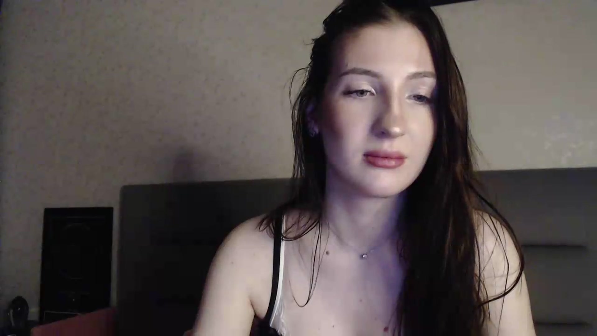 Gallery image thumbnail from RoseEs's myfreecams stream on, 05/18/2026, 19:30 image 9 of 20
