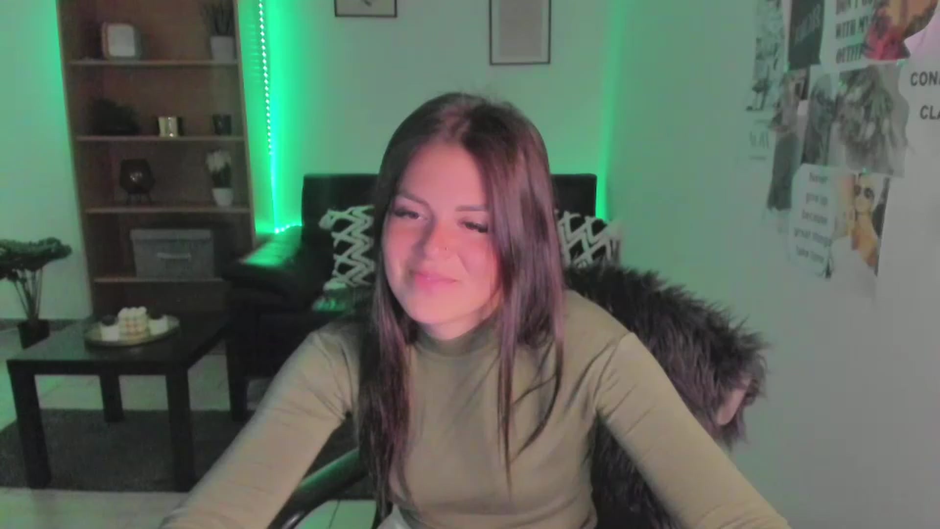 Gallery image thumbnail from RoseMonroe18's myfreecams stream on, 04/17/2023, 14:14 image 18 of 20