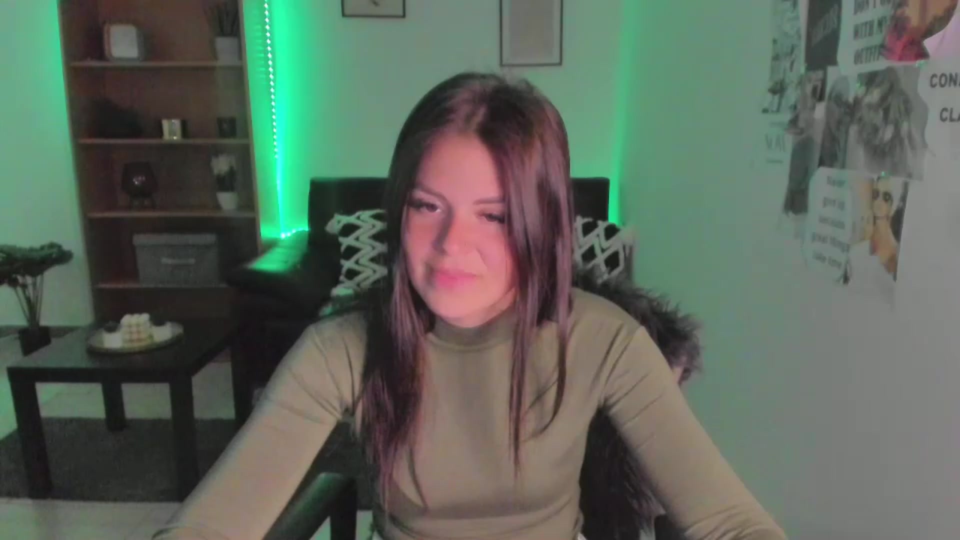 Gallery image thumbnail from RoseMonroe18's myfreecams stream on, 04/17/2023, 14:14 image 17 of 20