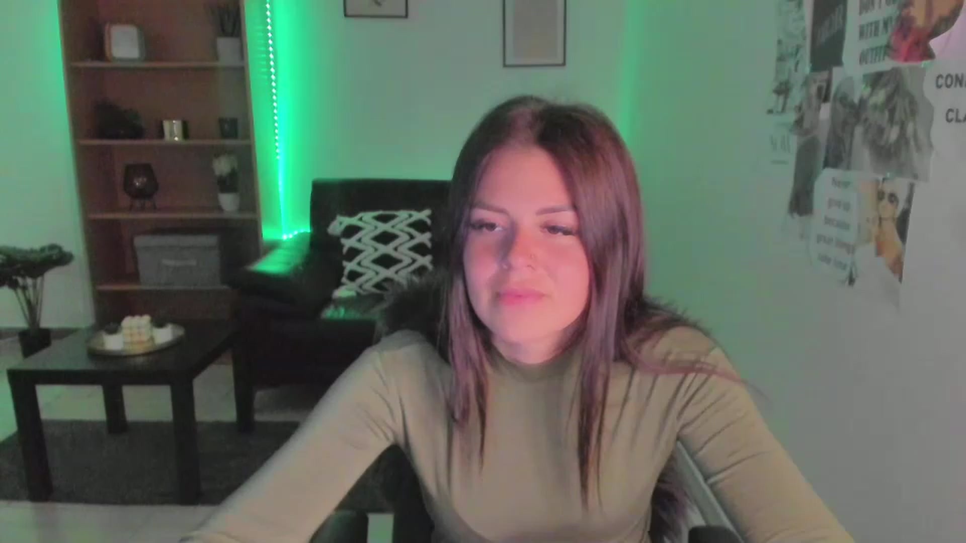 Gallery image thumbnail from RoseMonroe18's myfreecams stream on, 04/17/2023, 14:14 image 11 of 20