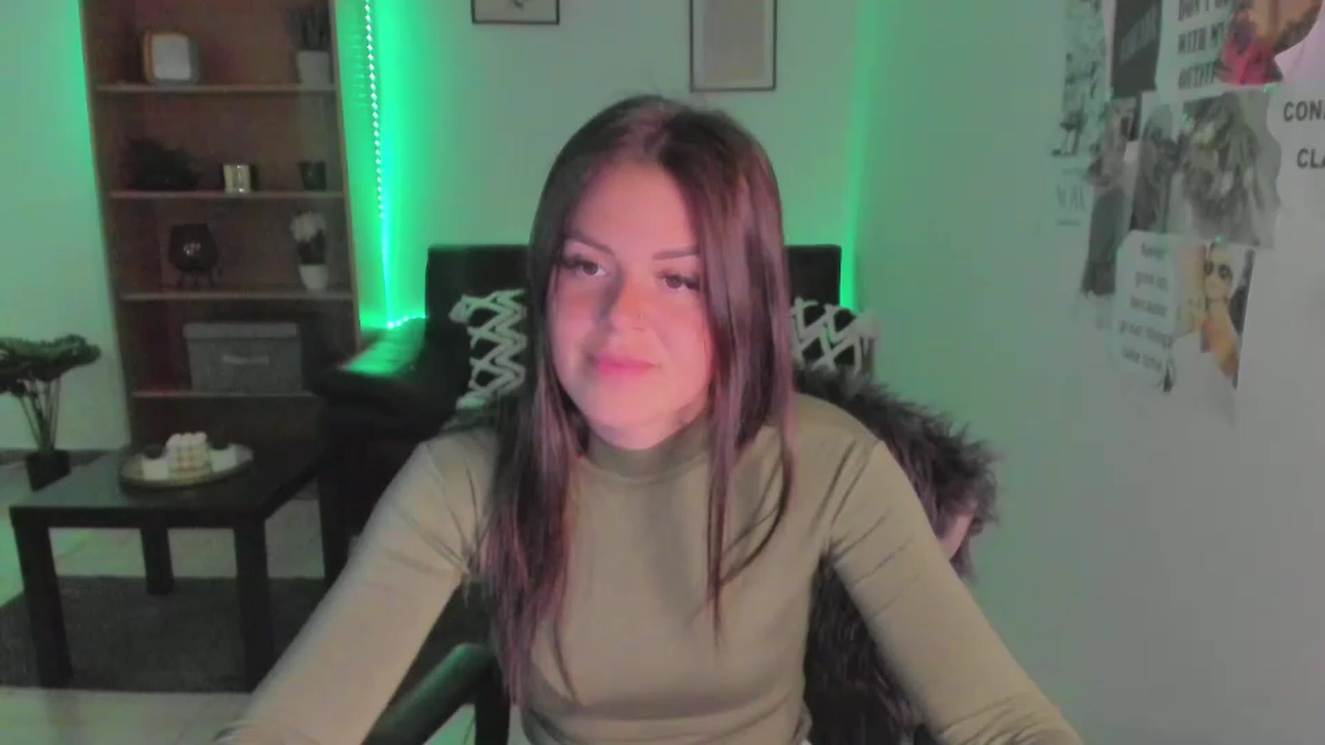 Gallery image thumbnail from RoseMonroe18's myfreecams stream on, 04/17/2023, 14:14 image 15 of 20