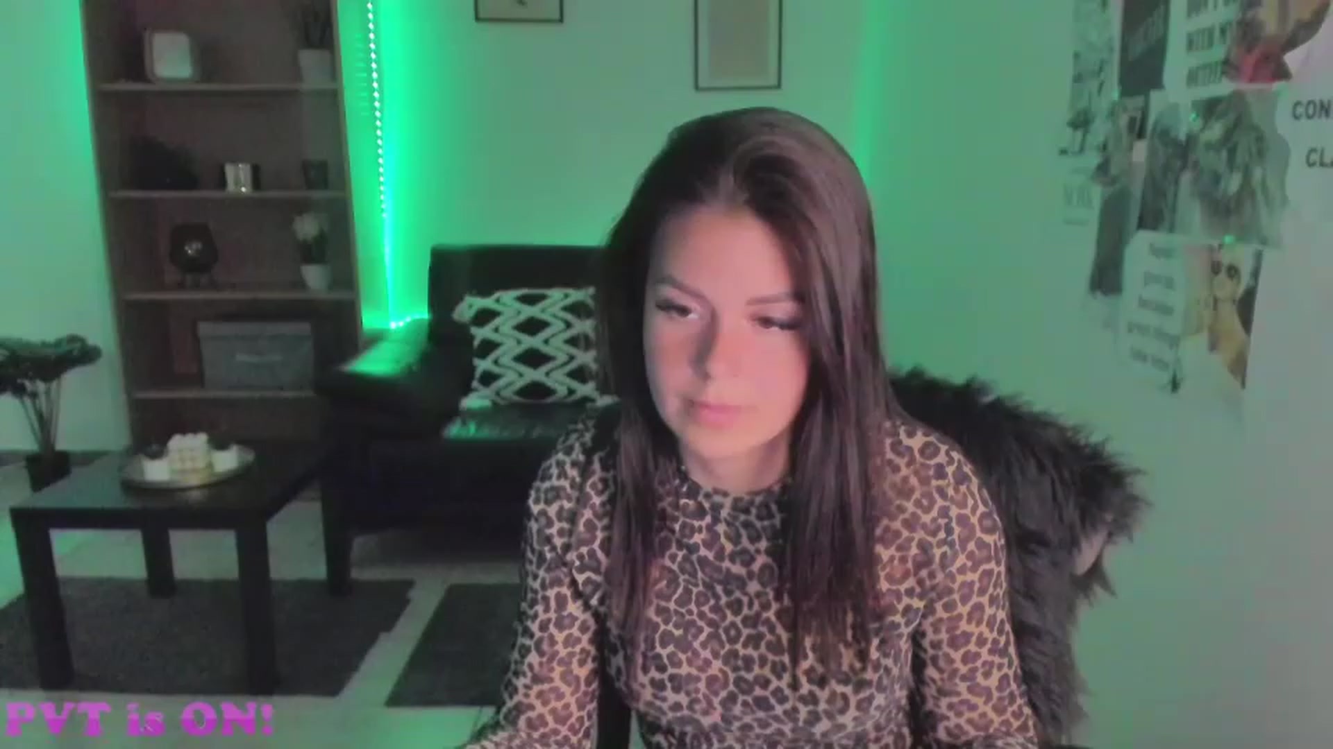 Gallery image thumbnail from RoseMonroe18's myfreecams stream on, 04/18/2023, 16:06 image 18 of 20