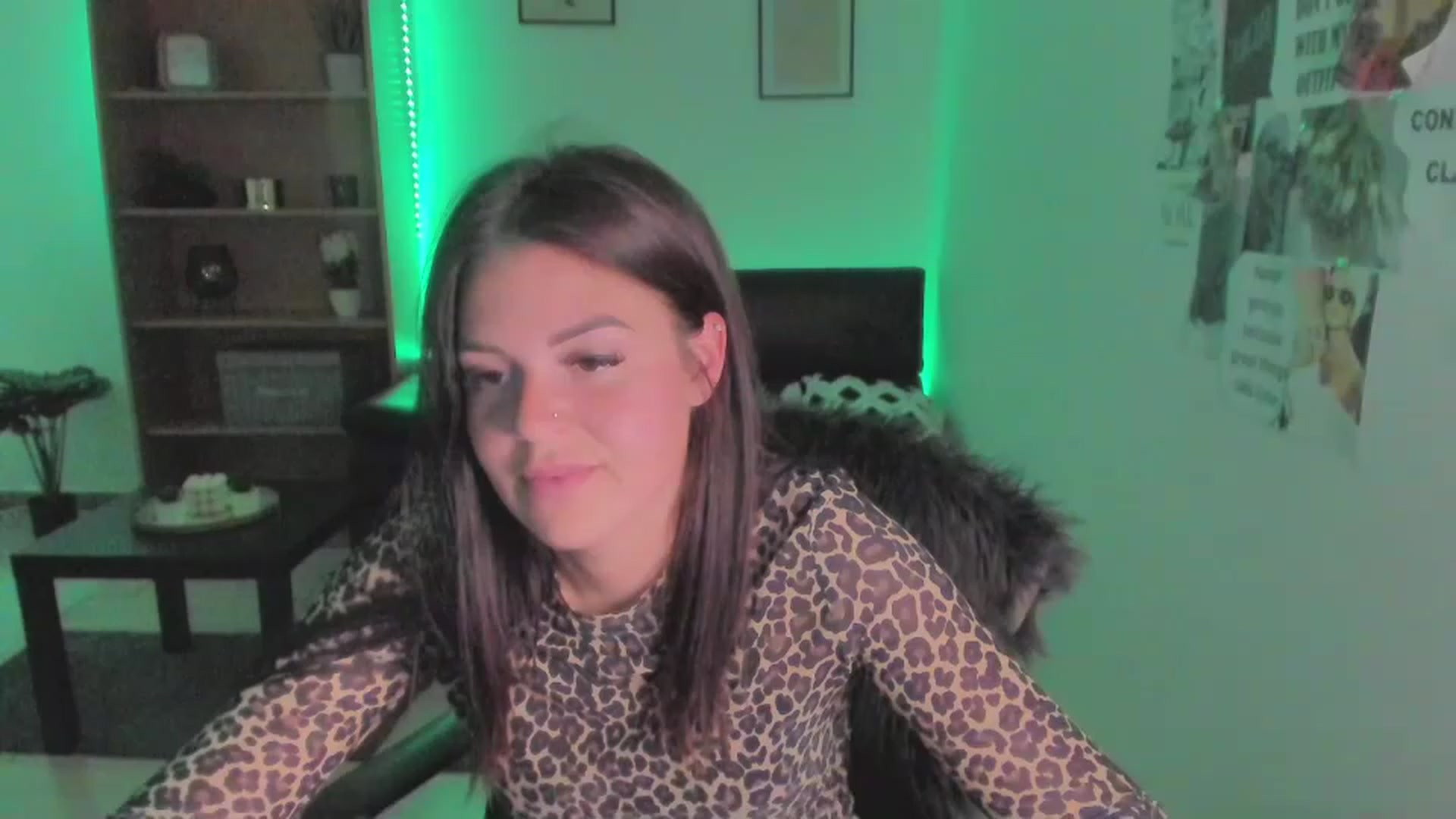 Gallery image thumbnail from RoseMonroe18's myfreecams stream on, 04/18/2023, 16:06 image 11 of 20