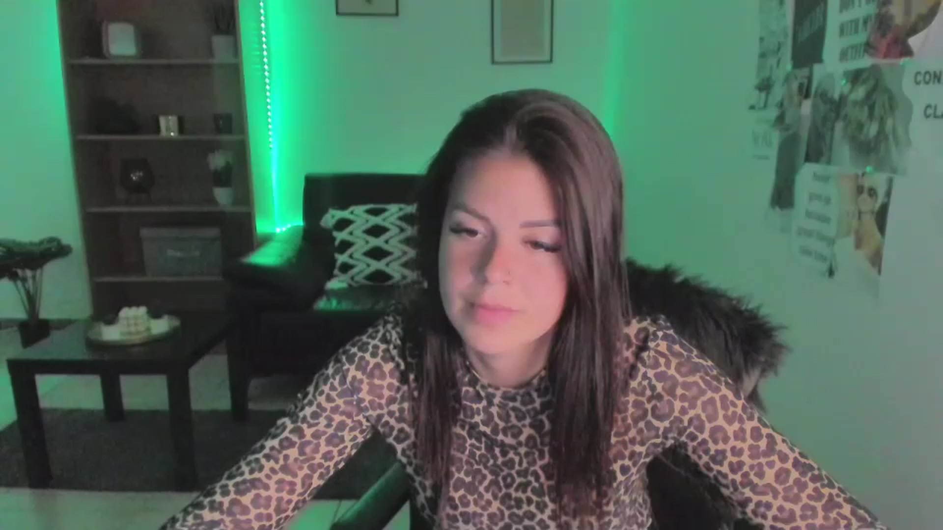 Gallery image thumbnail from RoseMonroe18's myfreecams stream on, 04/18/2023, 16:06 image 19 of 20
