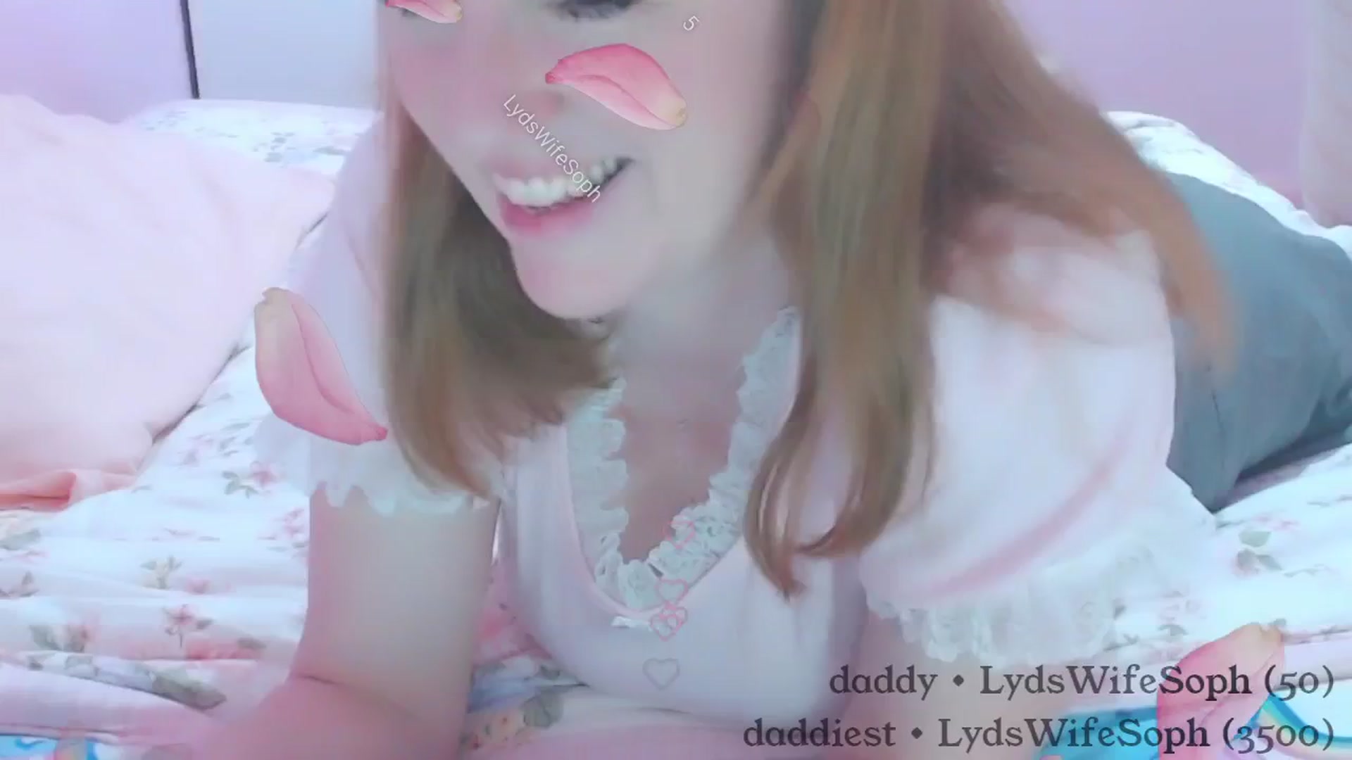 Gallery image thumbnail from RosePetalx's myfreecams stream on, 07/16/2024, 20:49 image 3 of 20