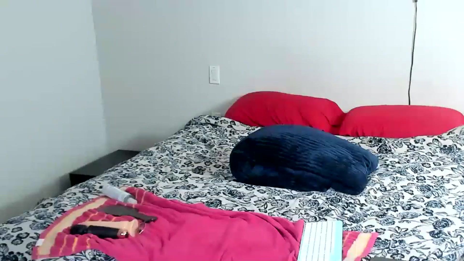 Gallery image thumbnail from RoseRayan's myfreecams stream on, 06/16/2023, 20:44 image 20 of 20