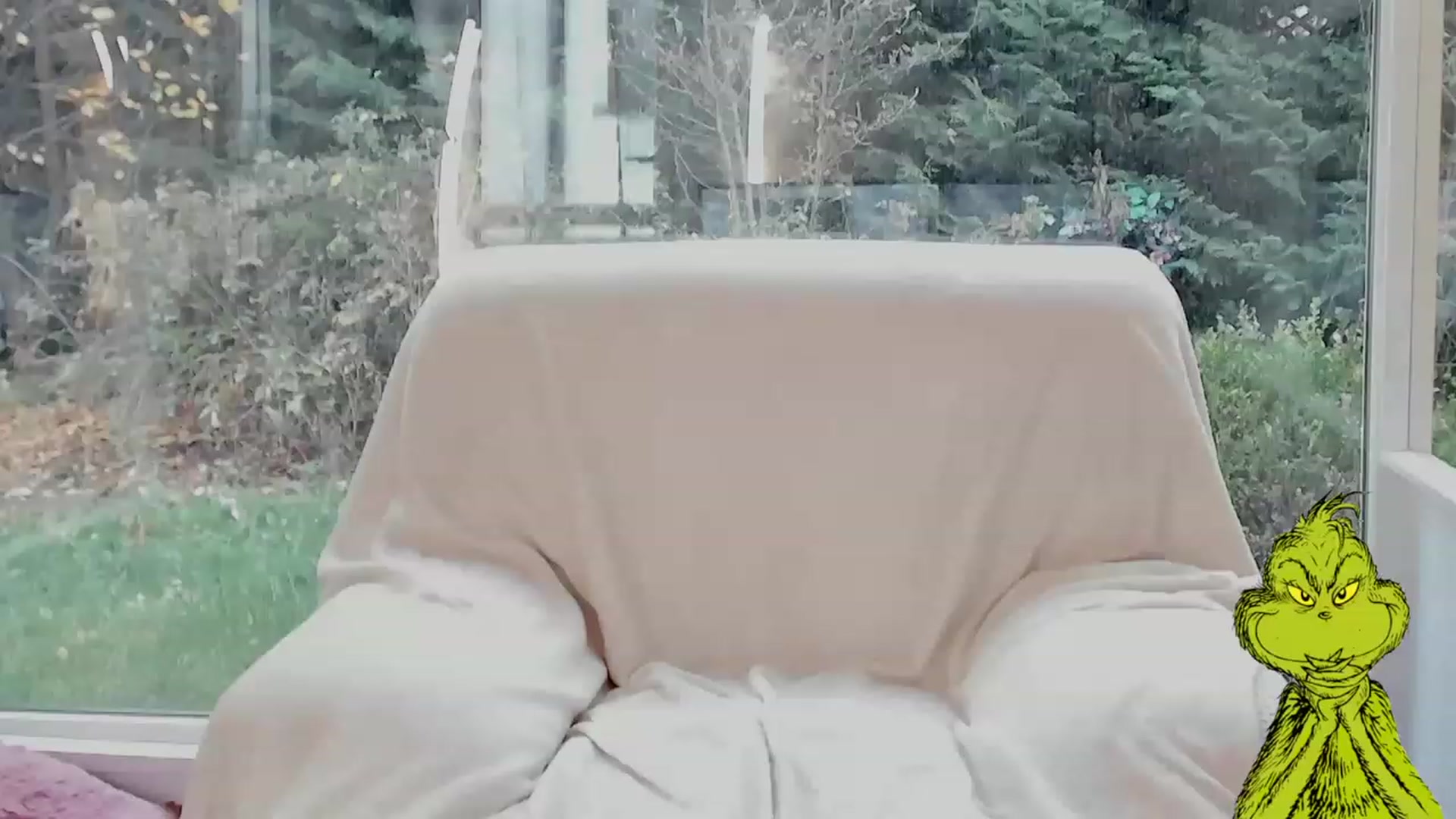 Gallery image thumbnail from RoseTatt88's myfreecams stream on, 12/16/2022, 09:22 image 5 of 20