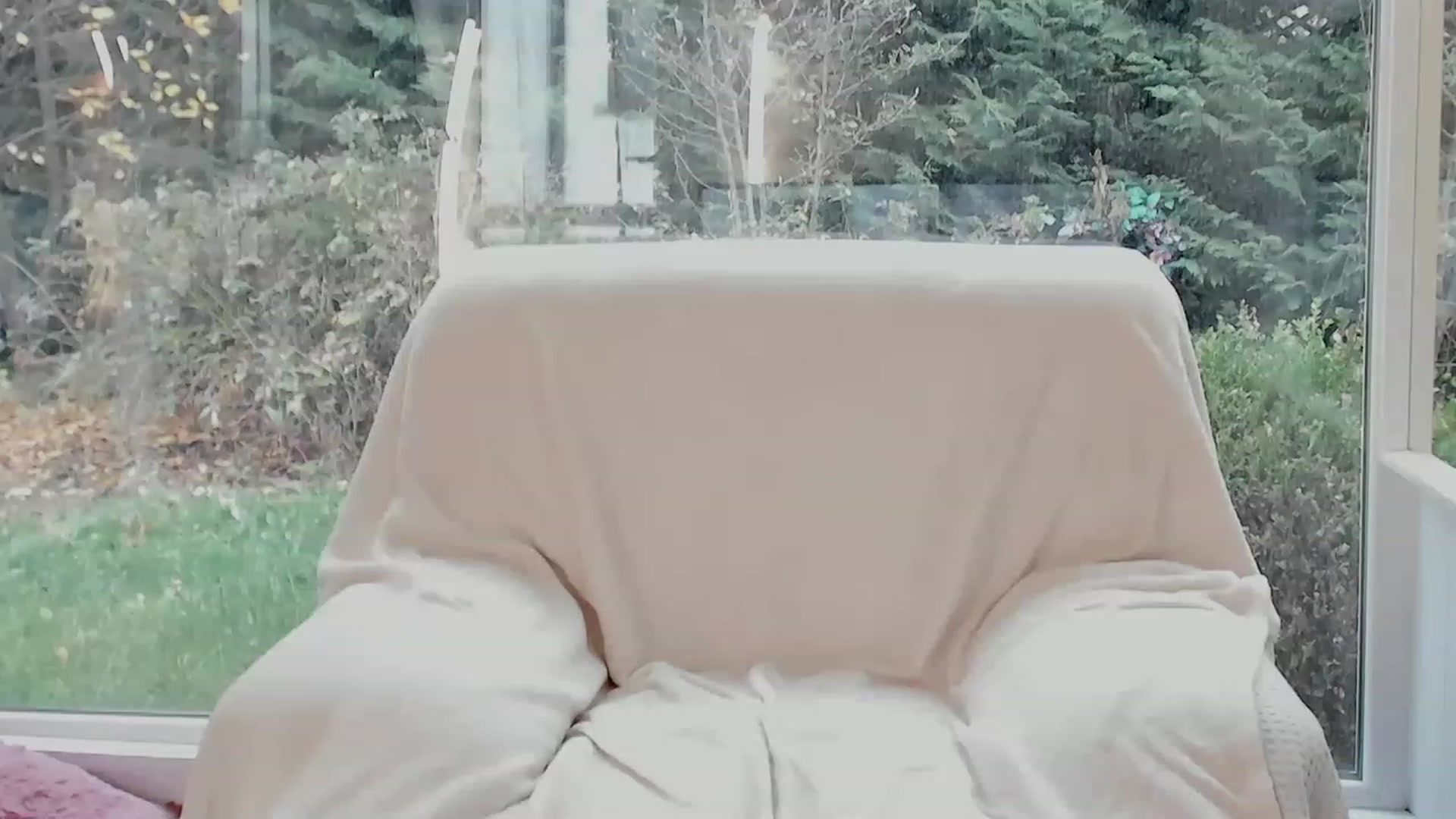 Gallery image thumbnail from RoseTatt88's myfreecams stream on, 12/16/2022, 09:22 image 4 of 20