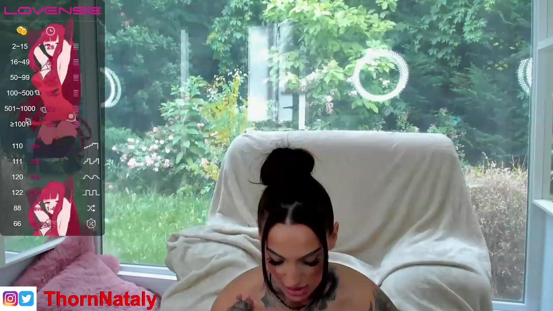 Gallery image thumbnail from RoseTatt88's myfreecams stream on, 06/14/2023, 12:23 image 16 of 20