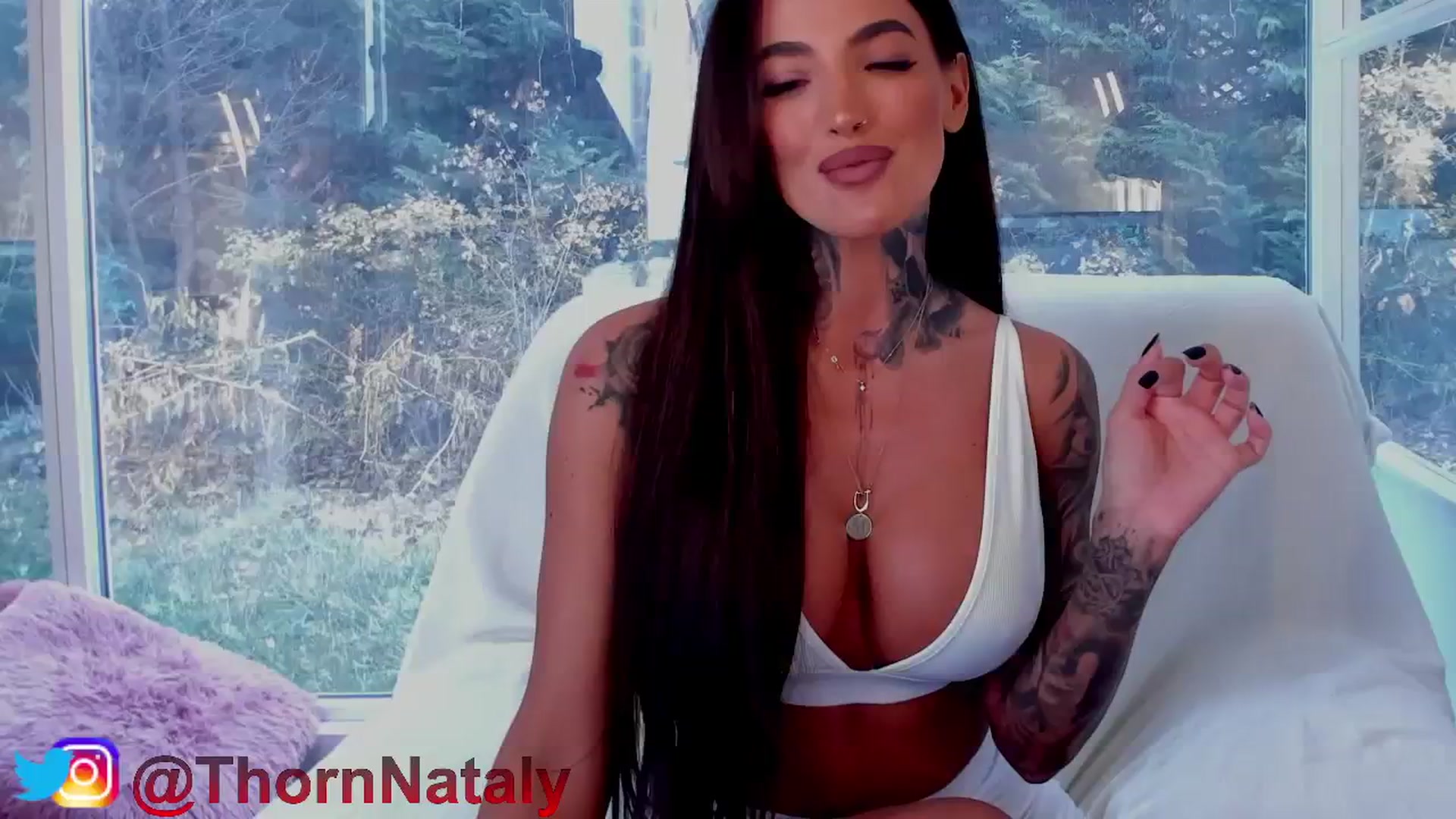 Gallery image thumbnail from RoseTatt88's myfreecams stream on, 01/04/2024, 08:45 image 7 of 20
