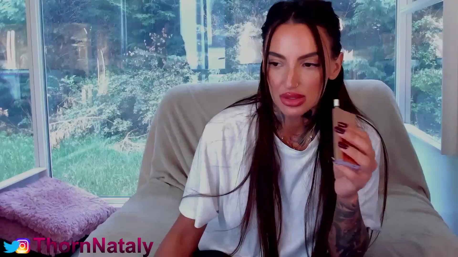 Gallery image thumbnail from RoseTatt88's myfreecams stream on, 03/13/2024, 09:46 image 15 of 20