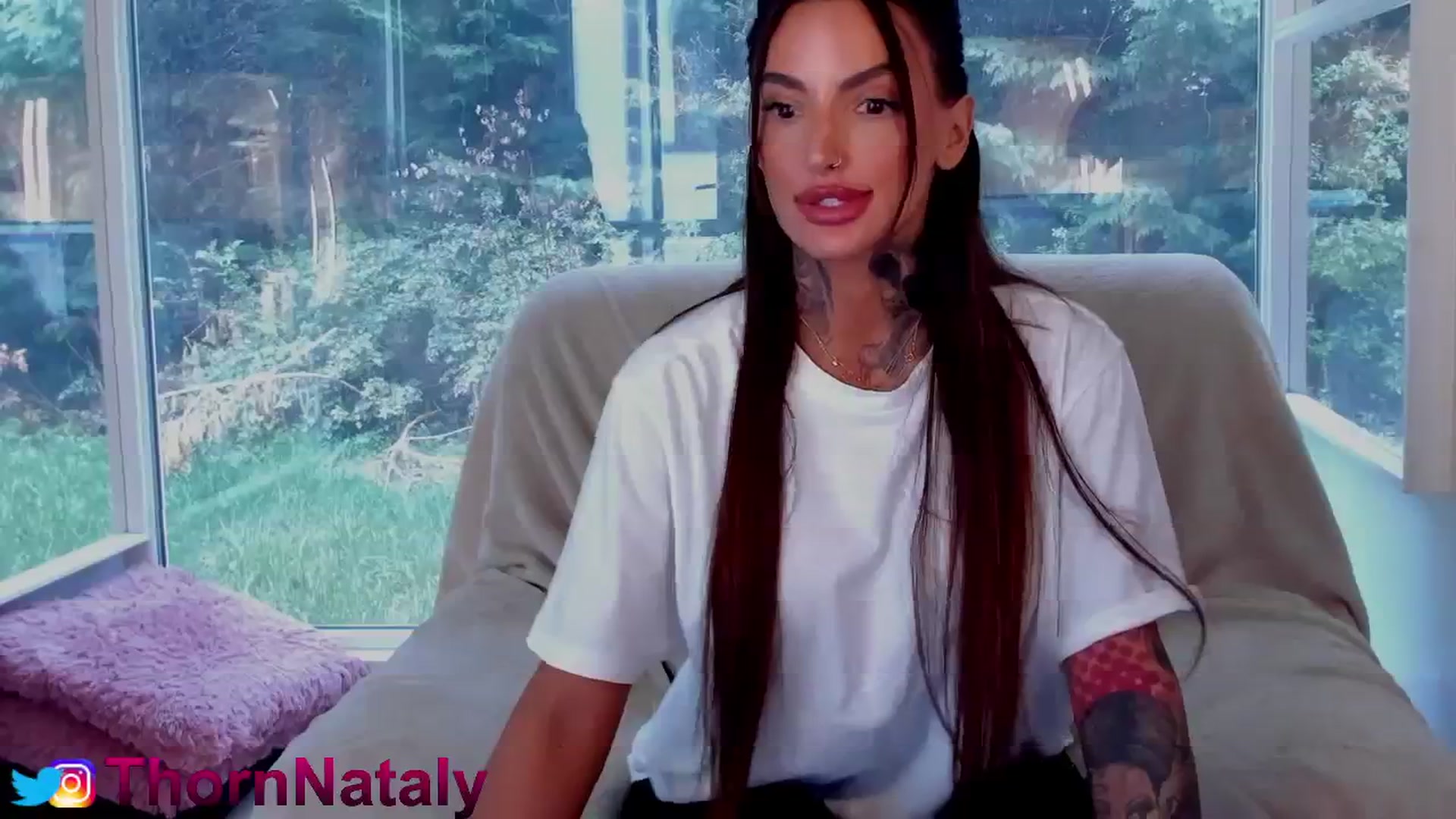 Gallery image thumbnail from RoseTatt88's myfreecams stream on, 03/13/2024, 09:46 image 18 of 20