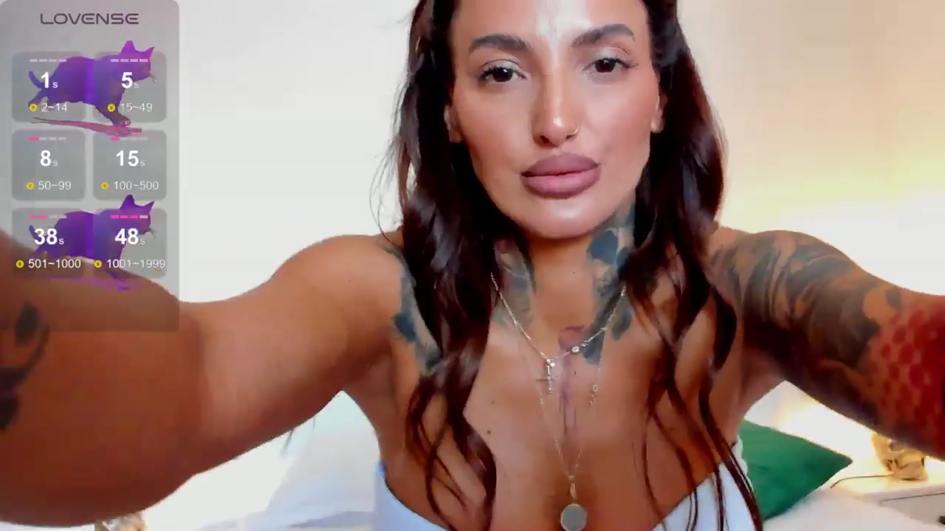 Gallery image thumbnail from RoseTatt88's myfreecams stream on, 06/19/2024, 09:39 image 6 of 20