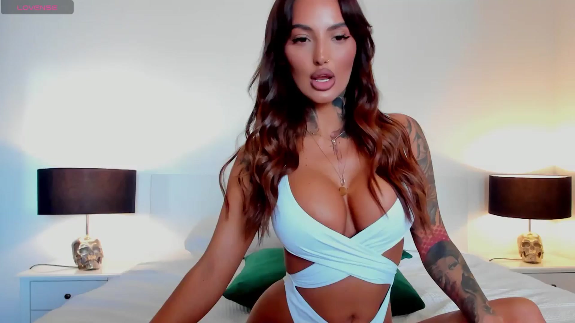 Gallery image thumbnail from RoseTatt88's myfreecams stream on, 06/26/2024, 10:42 image 1 of 20