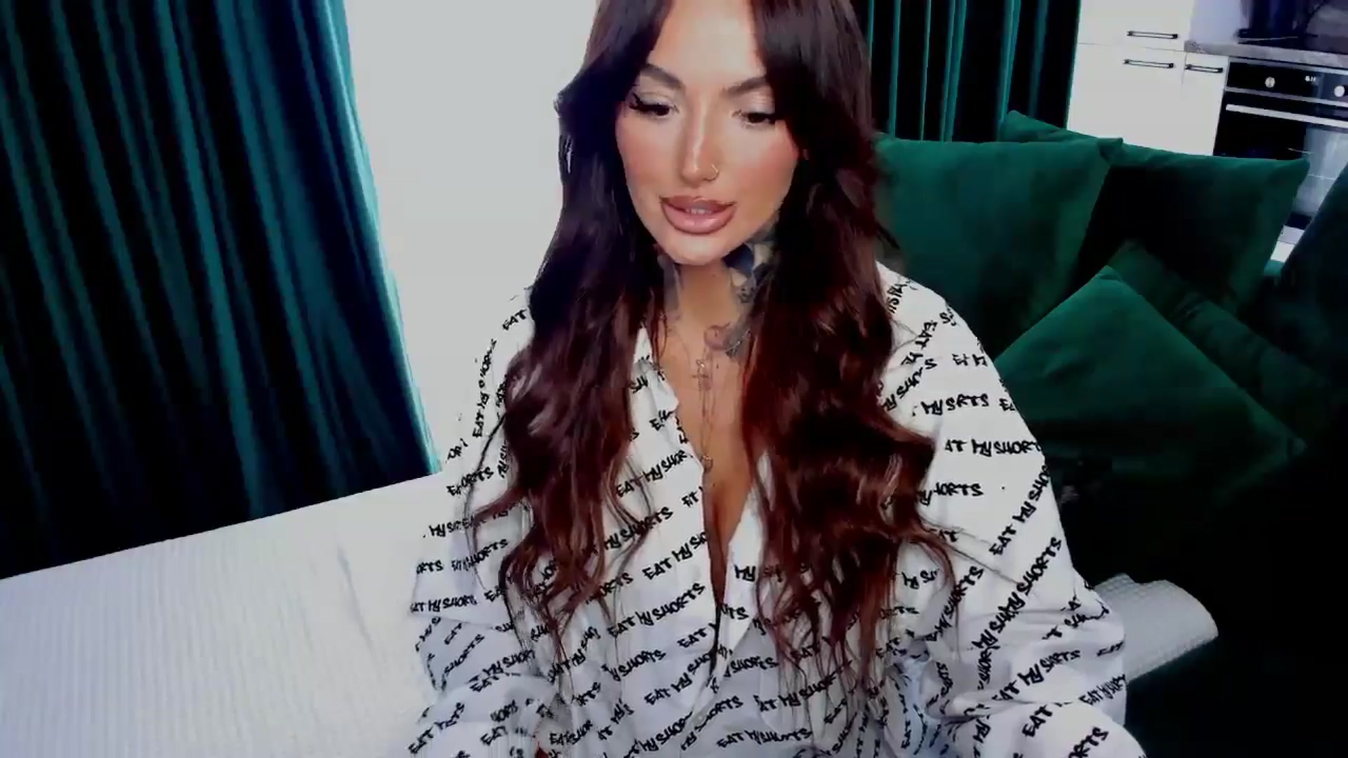 Gallery image thumbnail from RoseTatt88's myfreecams stream on, 09/19/2024, 13:35 image 16 of 20